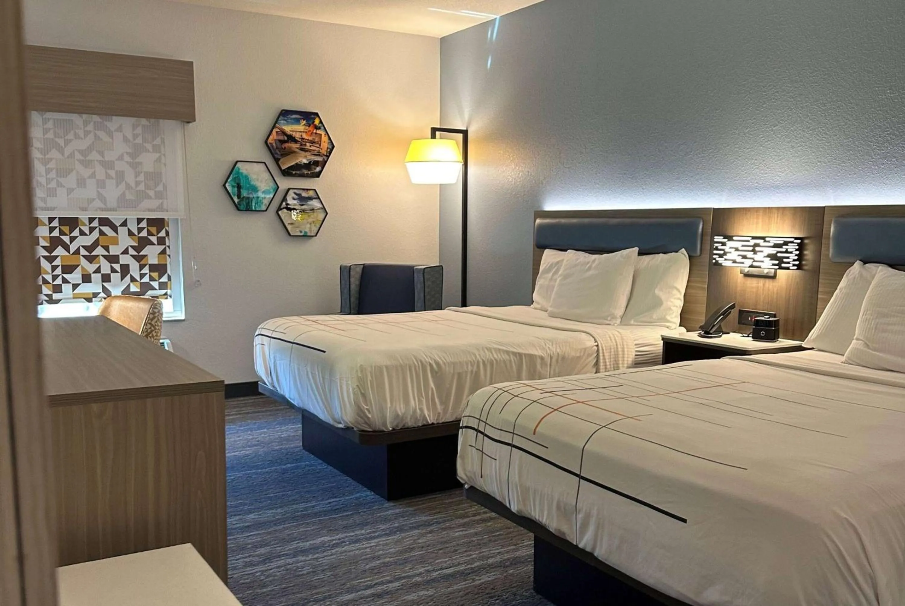 Photo of the whole room, Bed in La Quinta by Wyndham Macon West