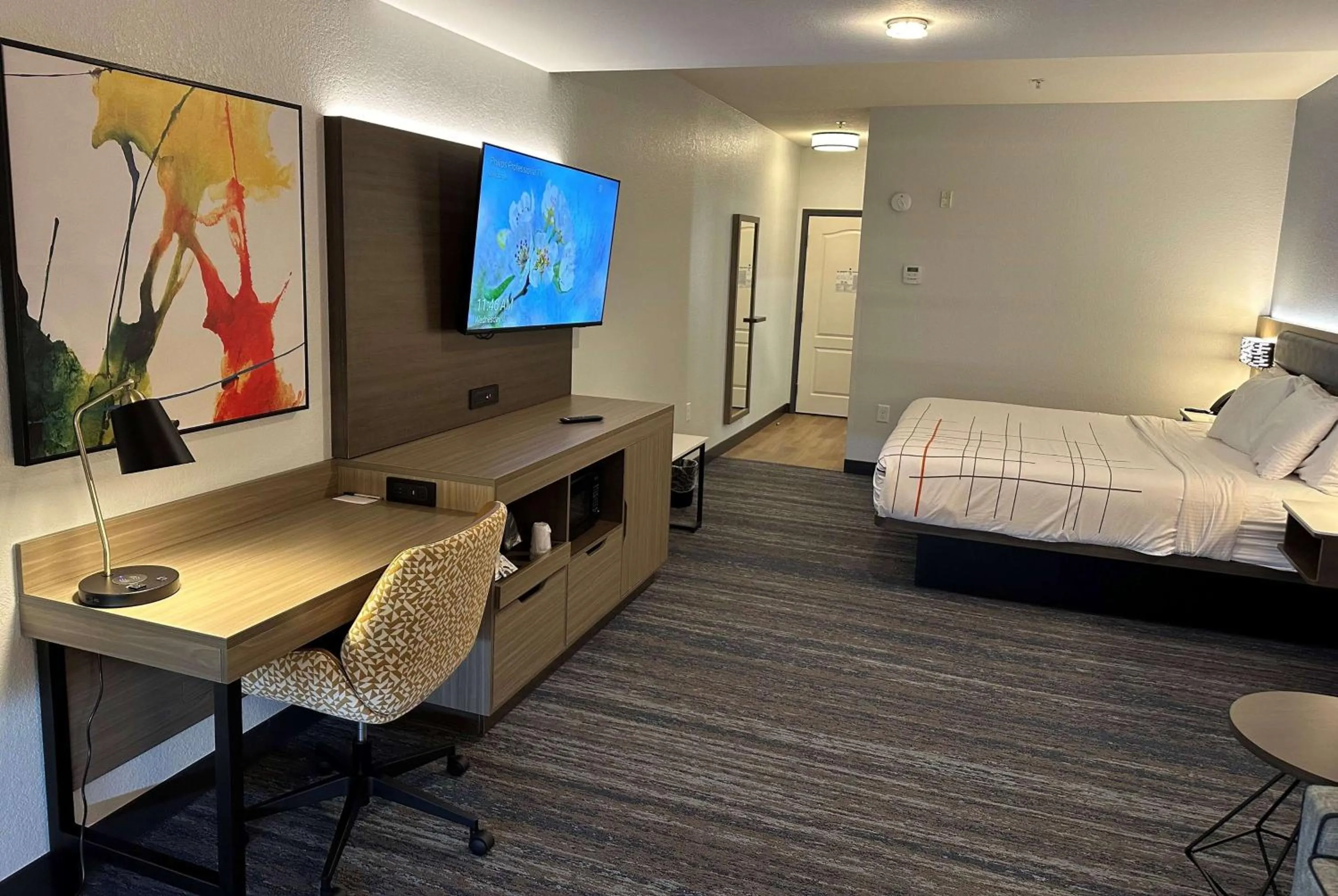 Photo of the whole room, Bed in La Quinta by Wyndham Macon West