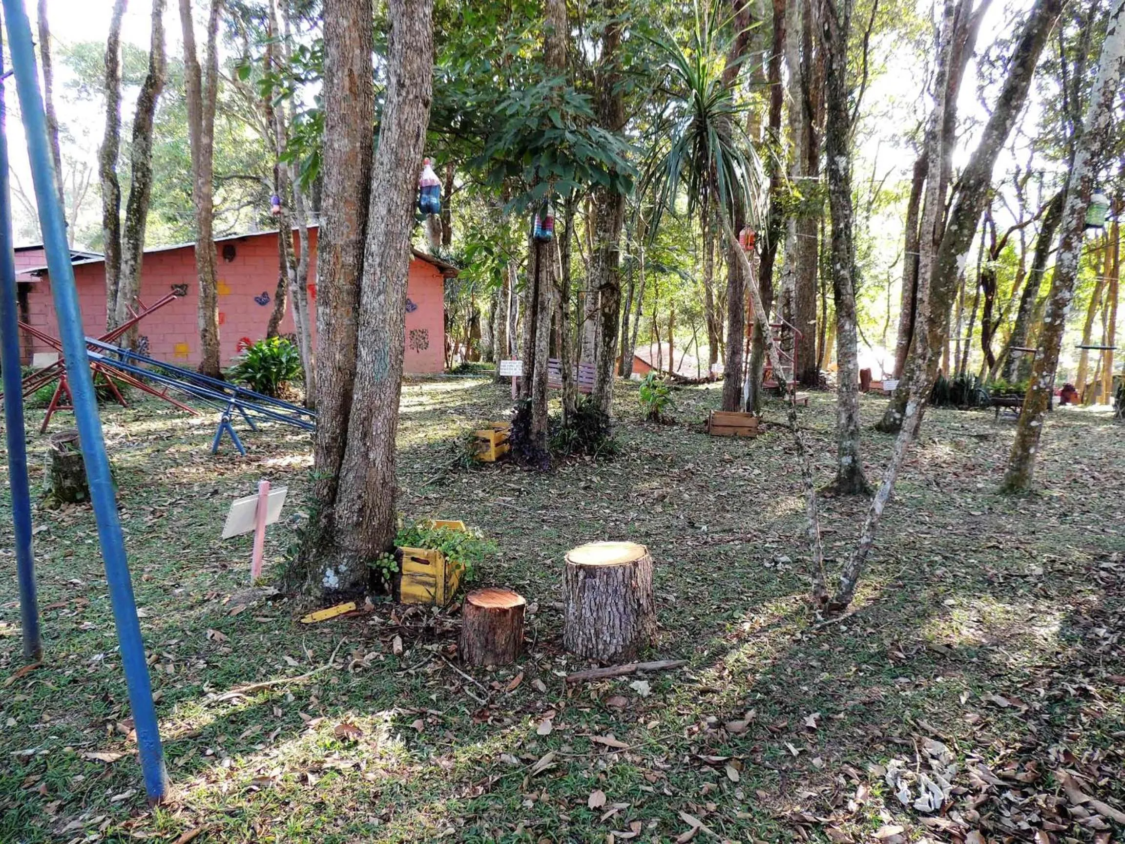 Children play ground in Pousada Juriti - Eco Hotel