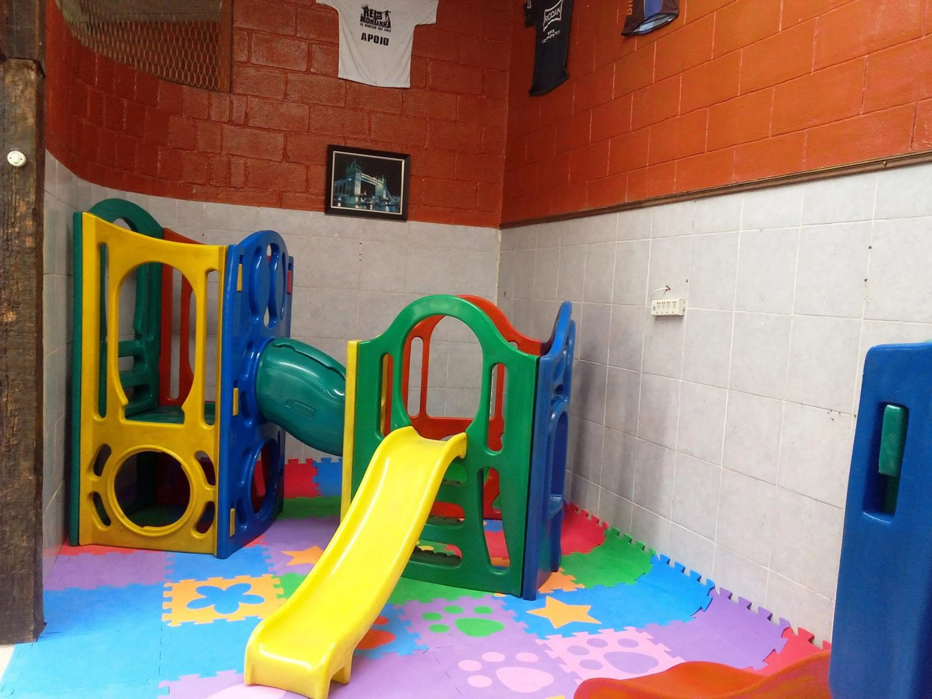 Children play ground in Pousada Juriti - Eco Hotel