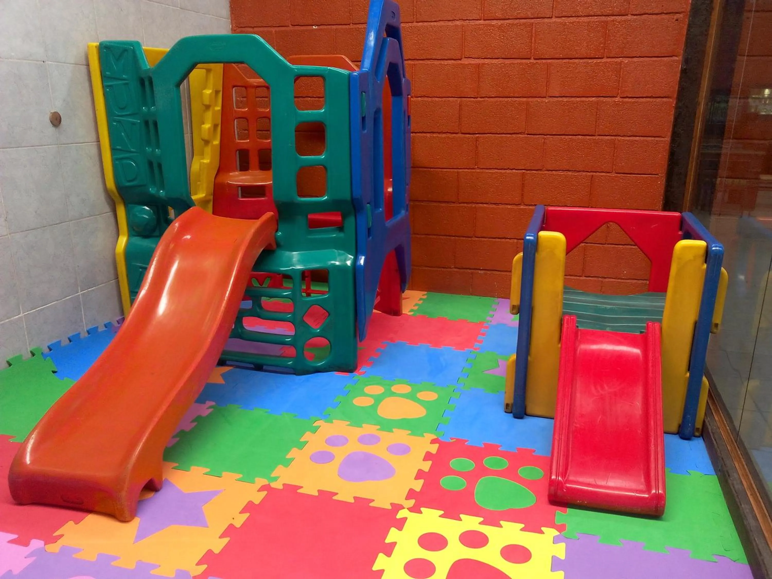 Children play ground in Pousada Juriti - Eco Hotel