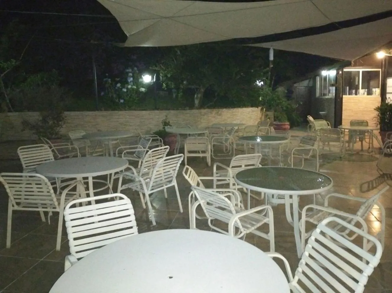 Restaurant/places to eat in Pousada Juriti - Eco Hotel