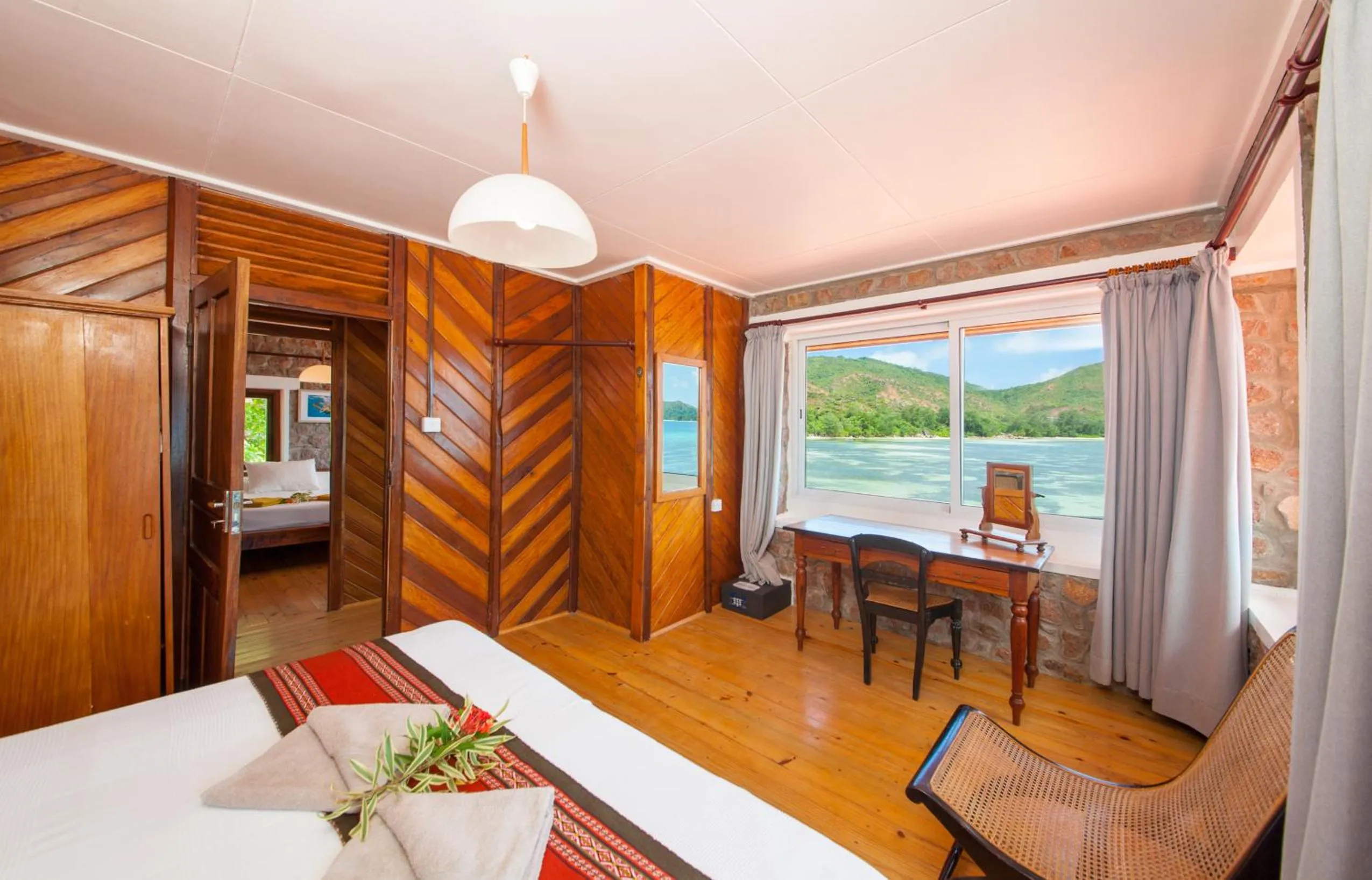 Property building, Bed in La Saline