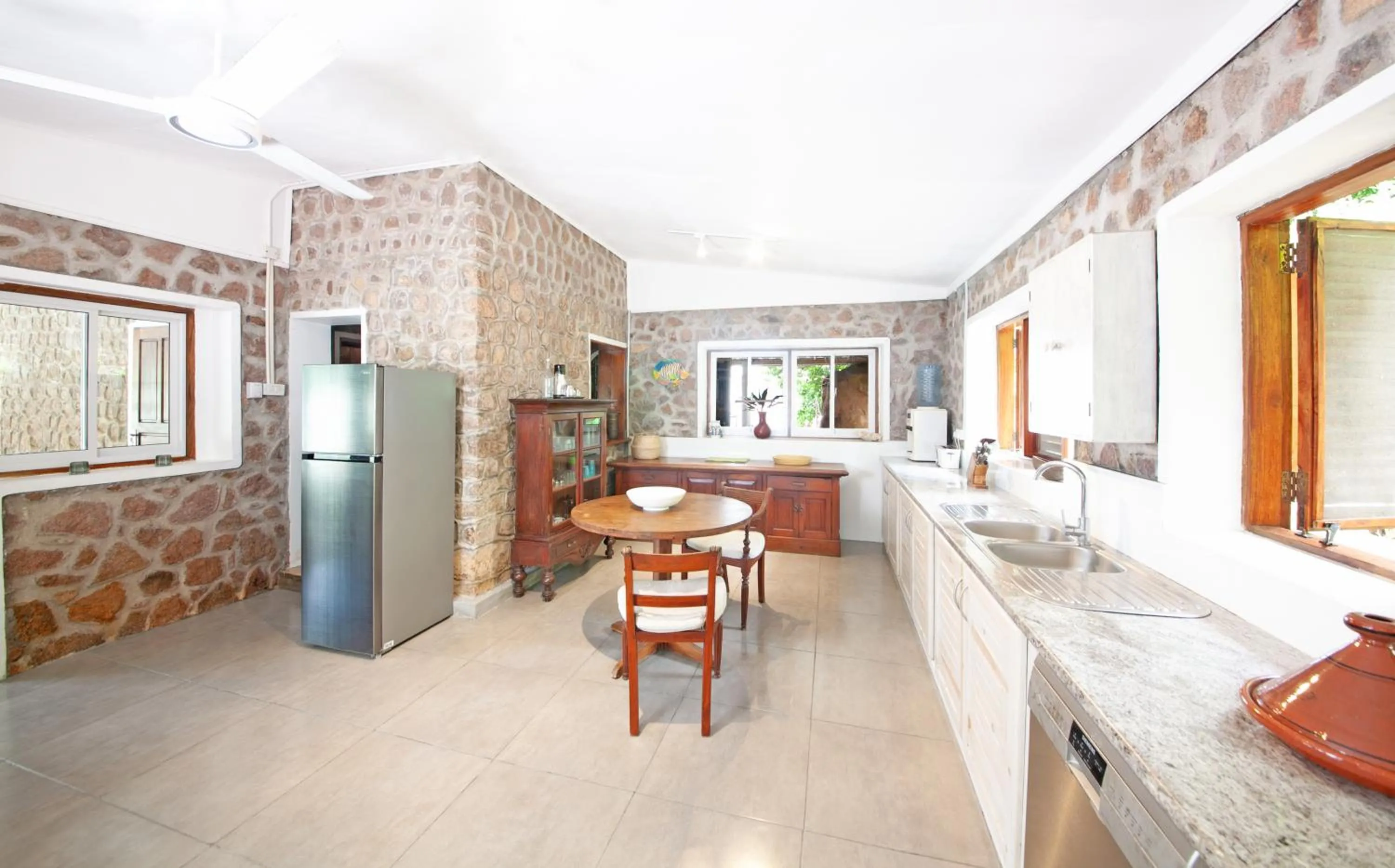 Property building in La Saline