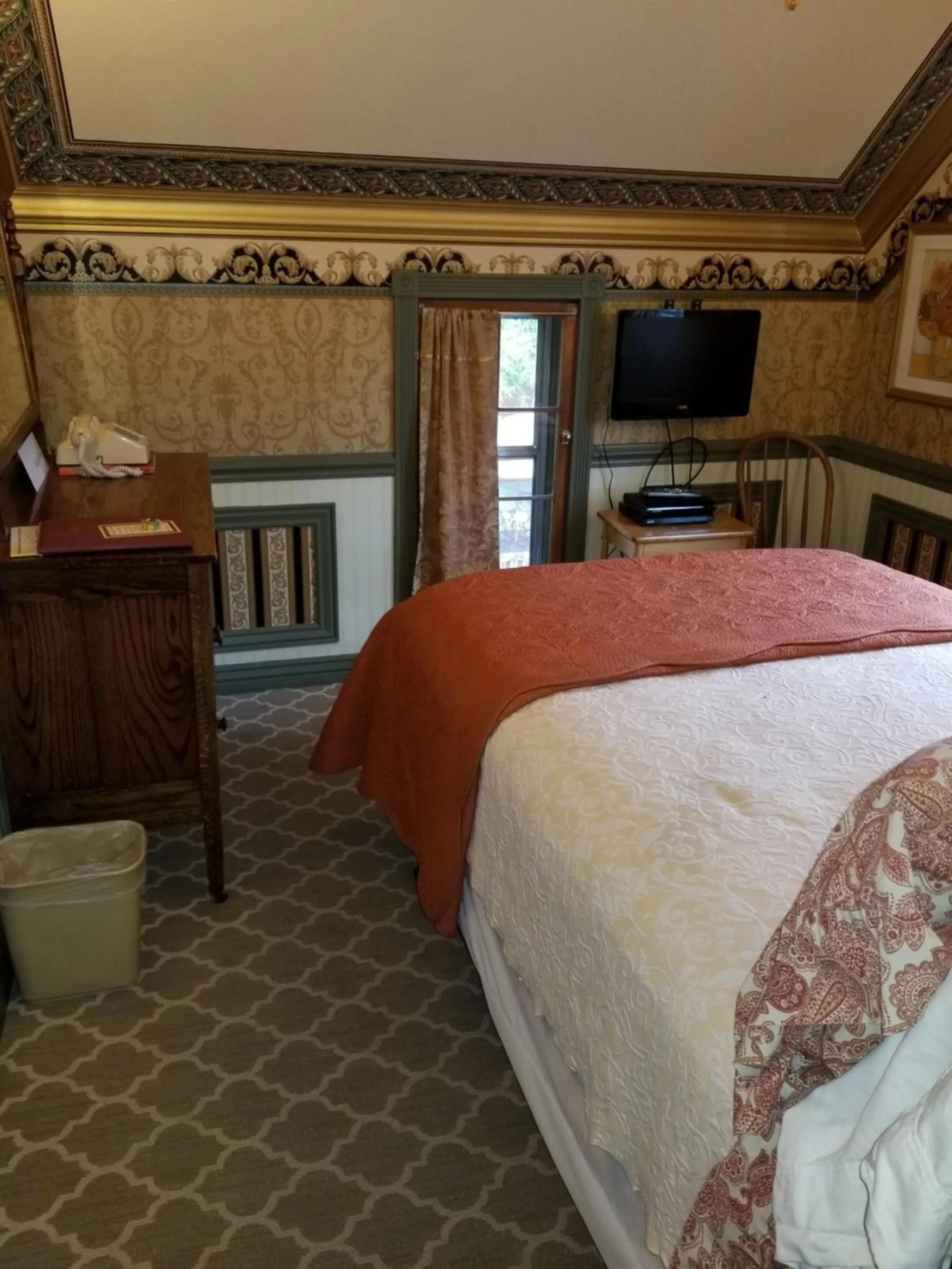 TV and multimedia, Bed in Frisco Lodge