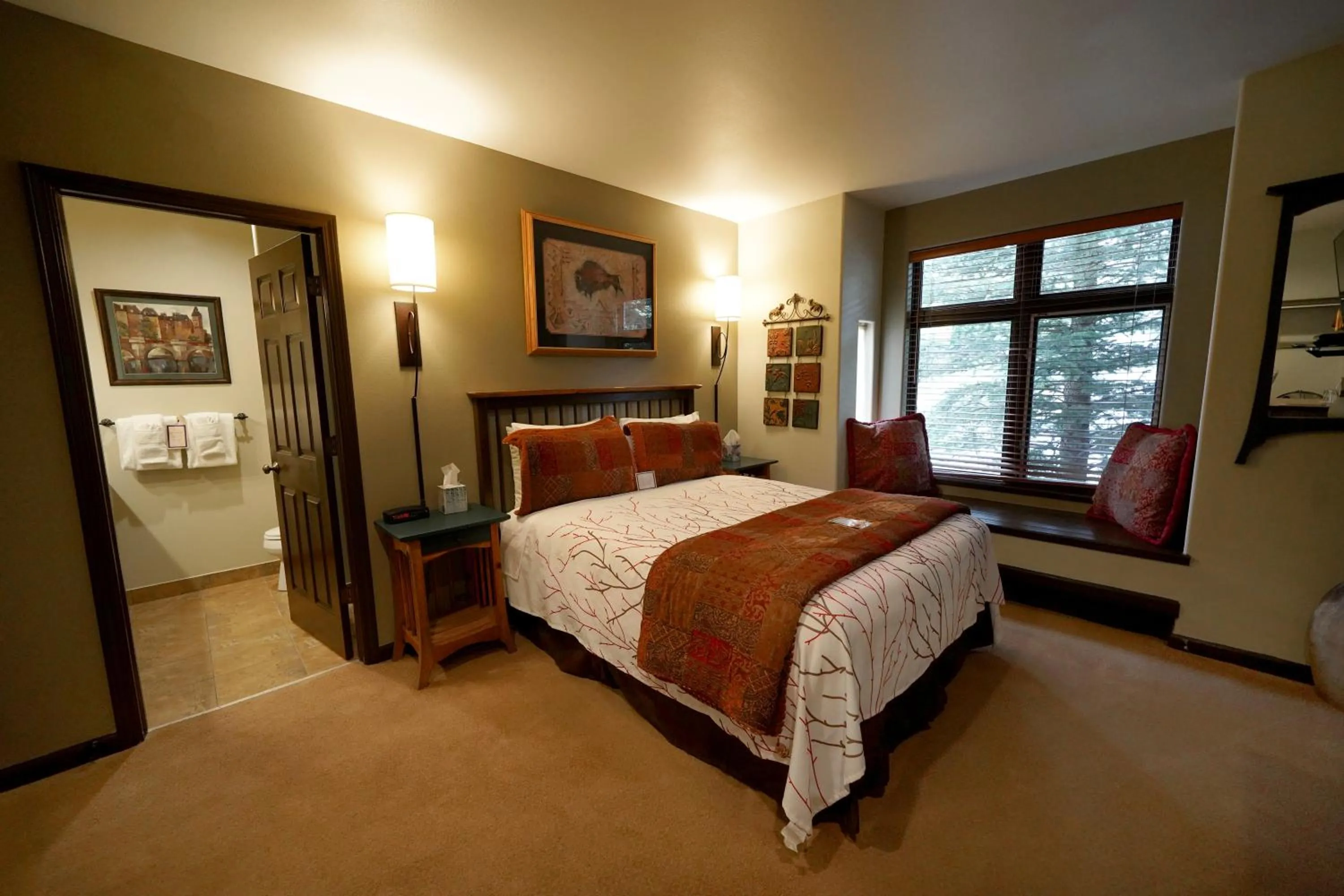 Bed in Frisco Inn on Galena