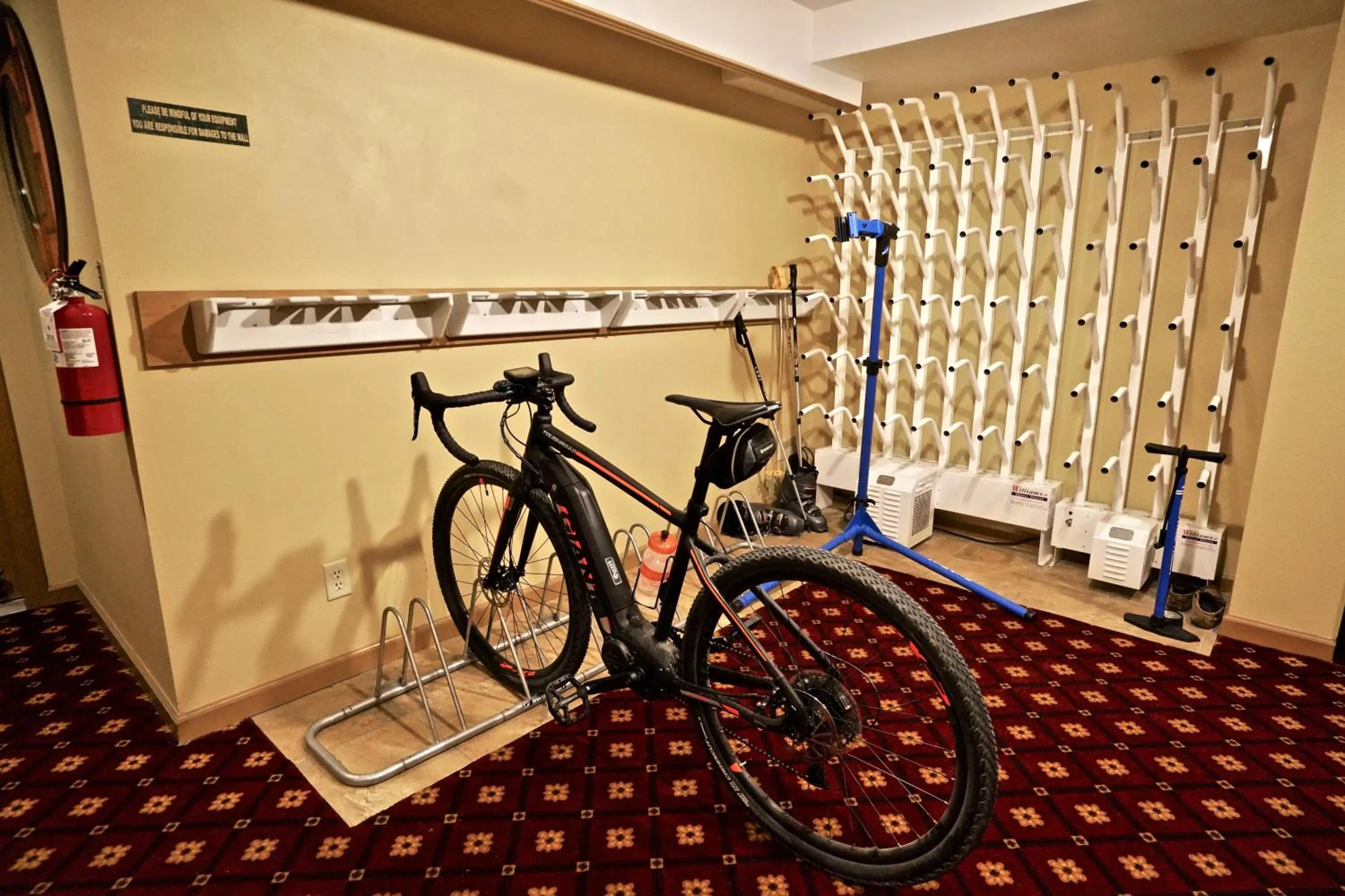 Cycling in Frisco Inn on Galena