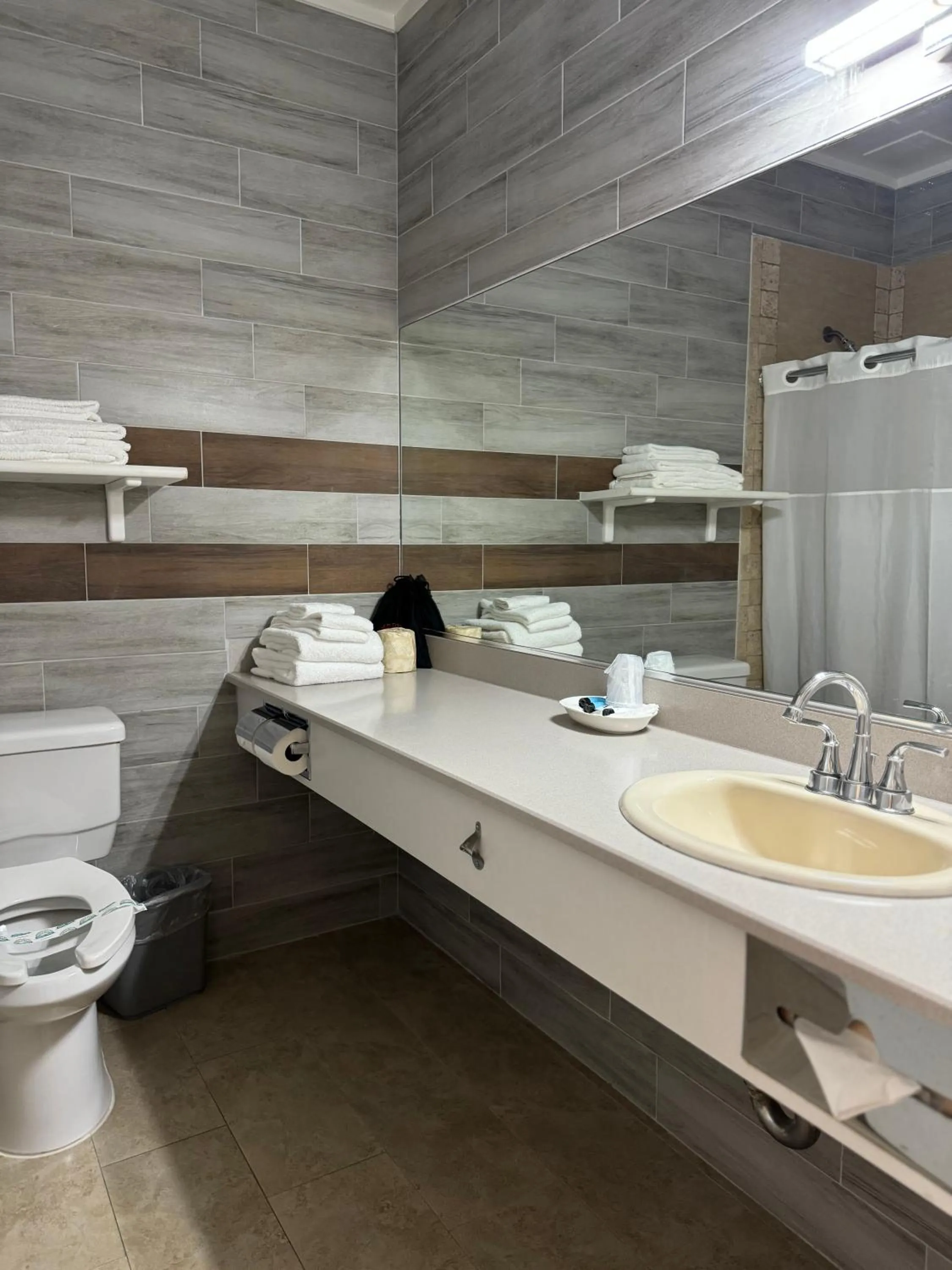 Bathroom in Garden Suite Hotel and Resort