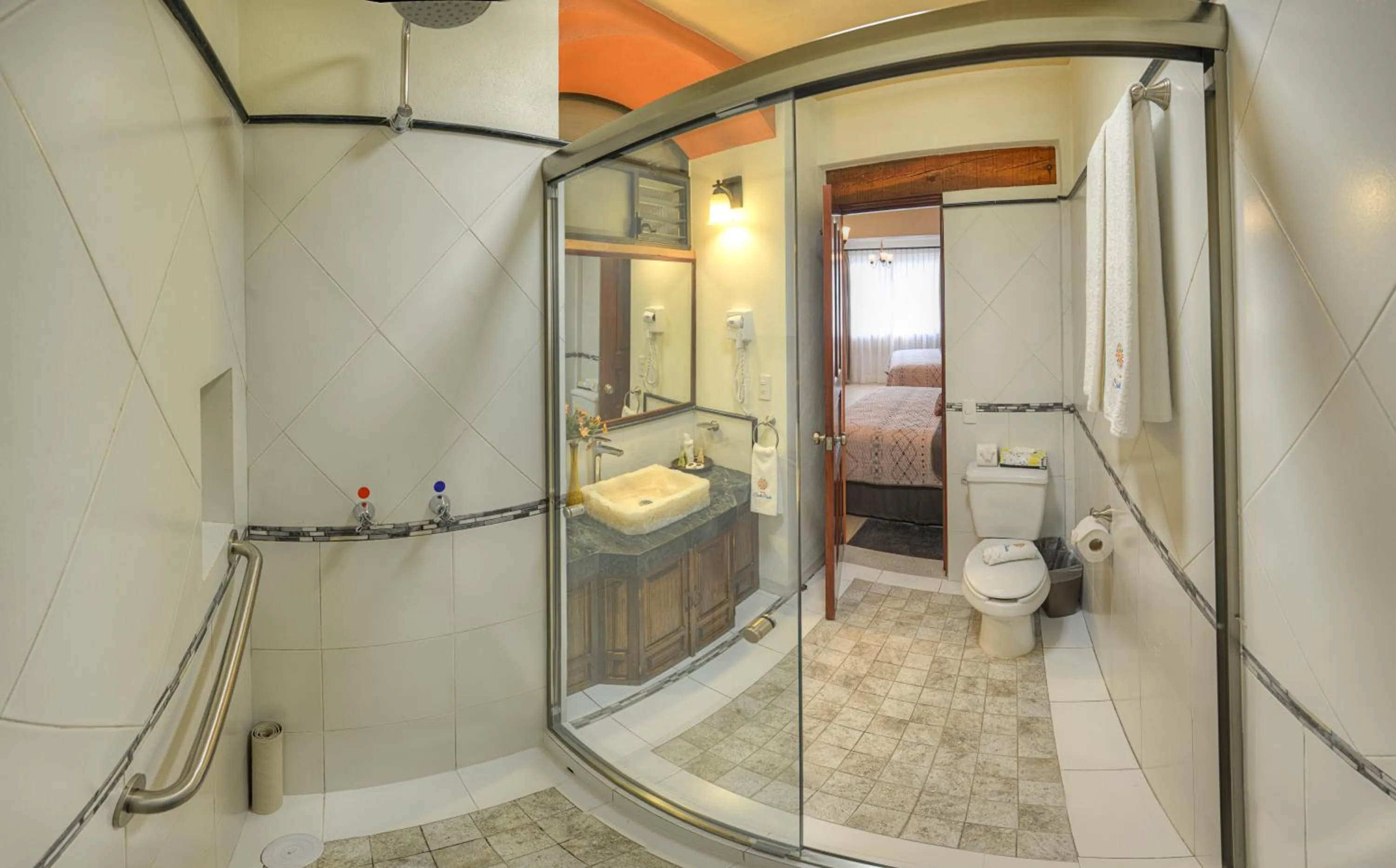 Bathroom in Hotel Santa Paula