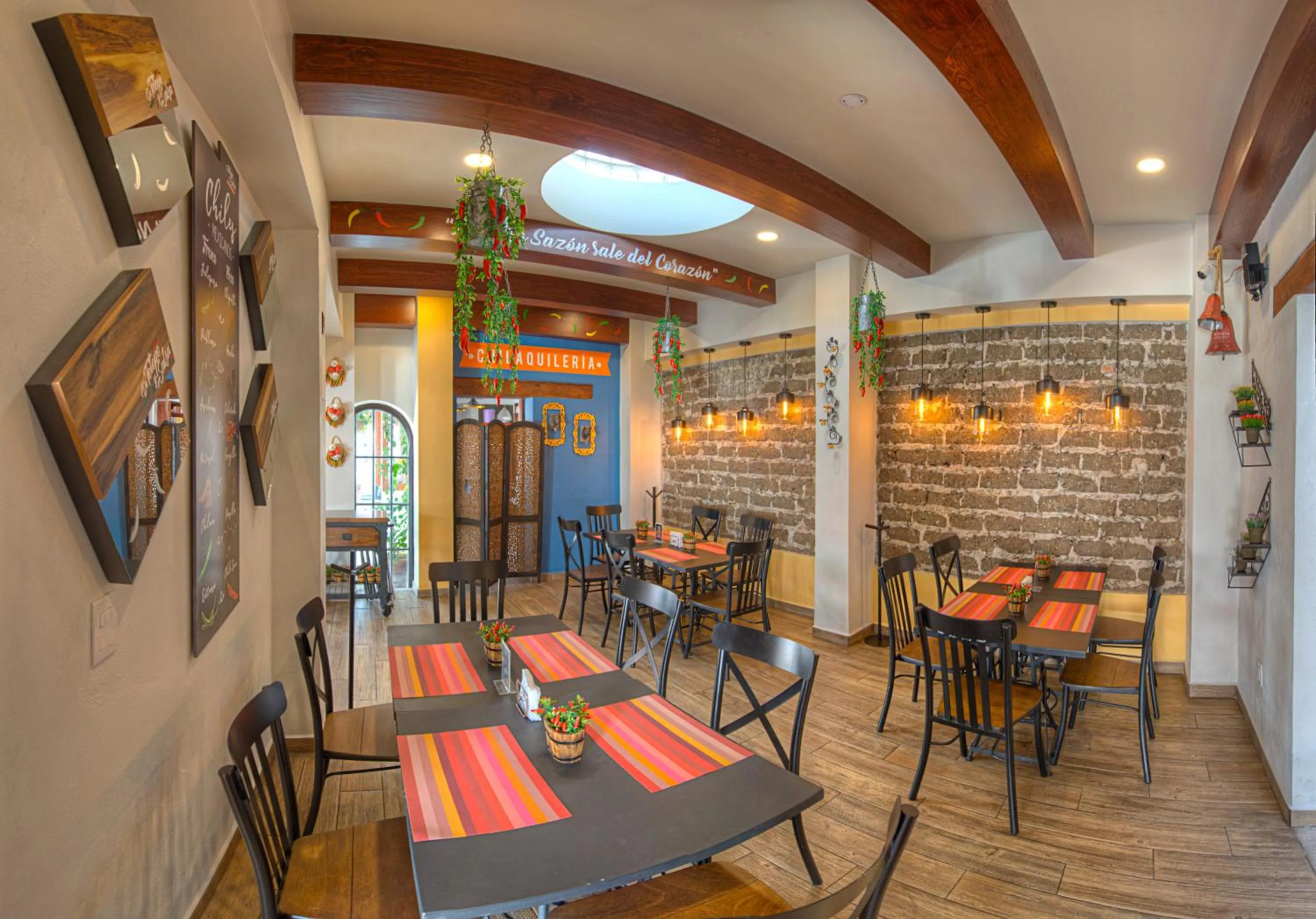 Restaurant/places to eat in Hotel Santa Paula