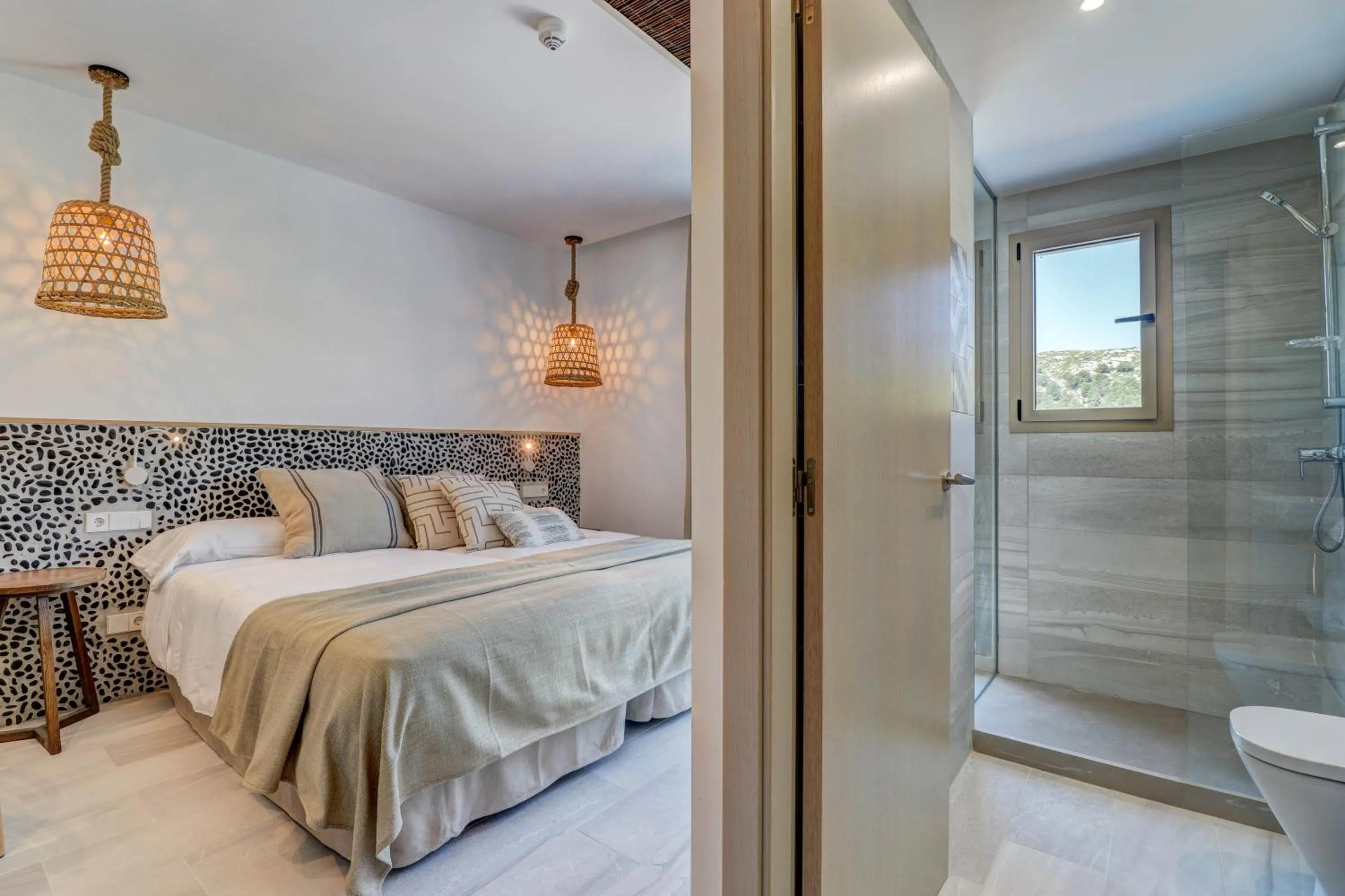 View (from property/room), Bed in Hoposa Pollentia - Adults Only