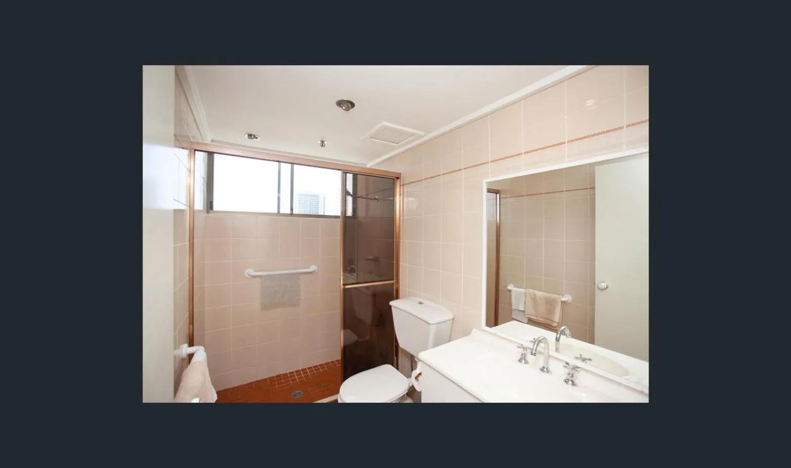 Shower in Spectrum Holiday Apartments