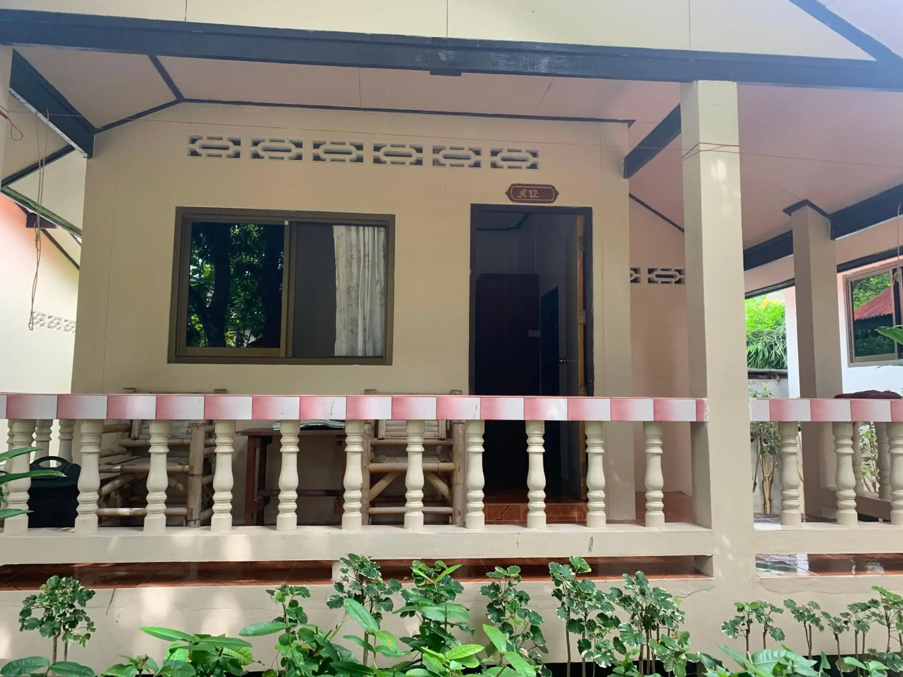 Bungalow with Fan in Nice Beach Resort Koh Pha-ngan Bungalow with Fan in Nice Beach Resort Koh Pha-ngan