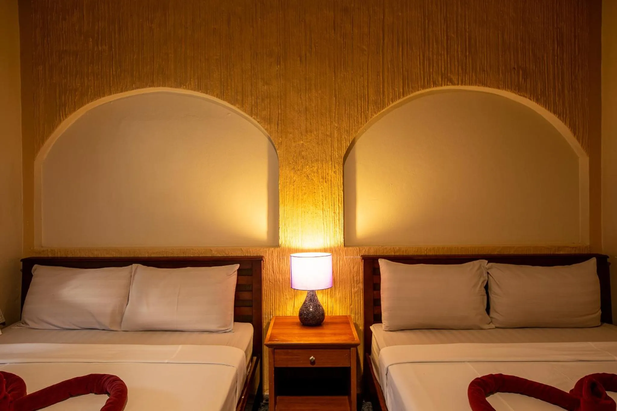 Bed in Nice Beach Resort Koh Pha-ngan