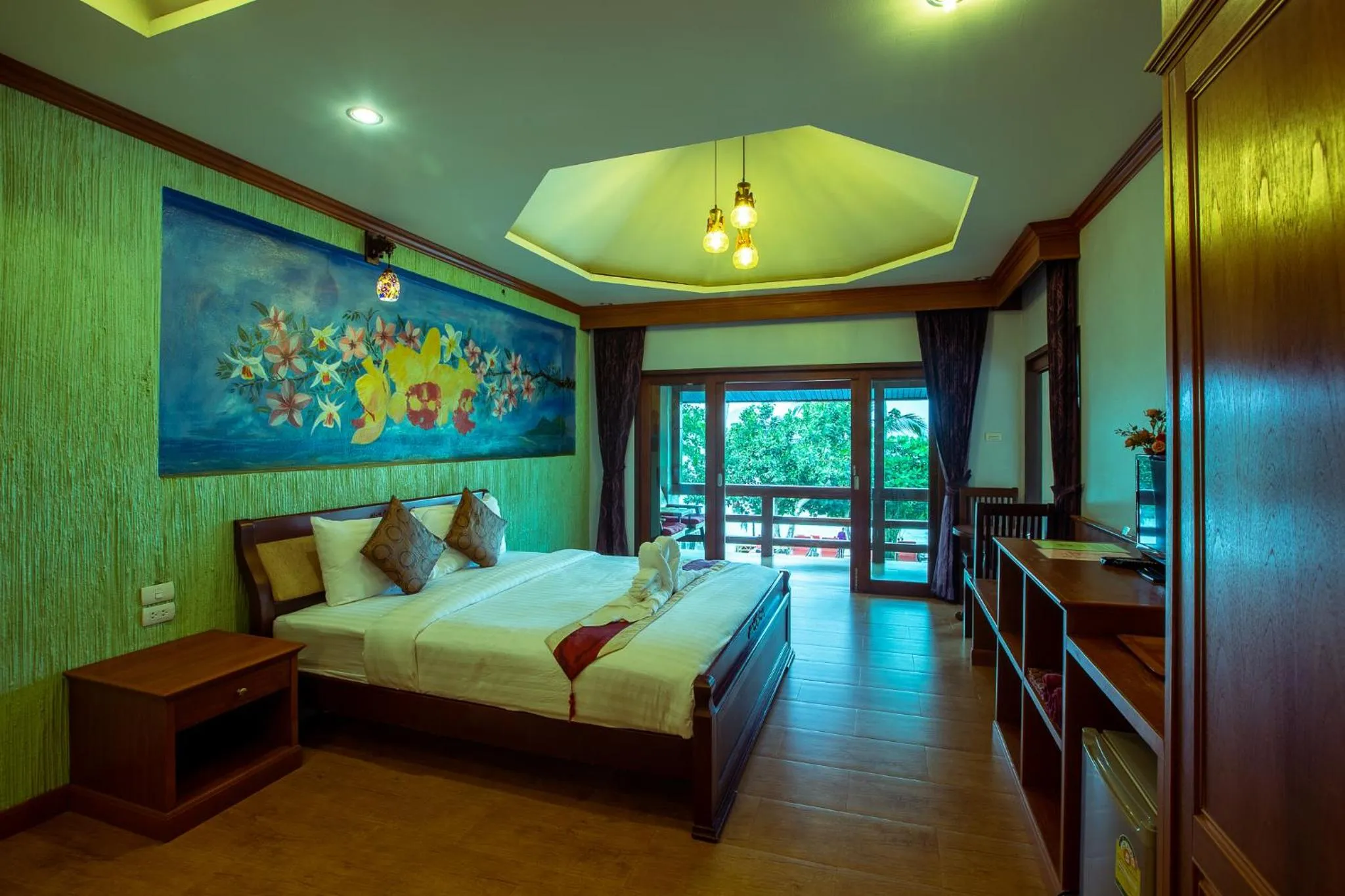 Bed in Nice Beach Resort Koh Pha-ngan