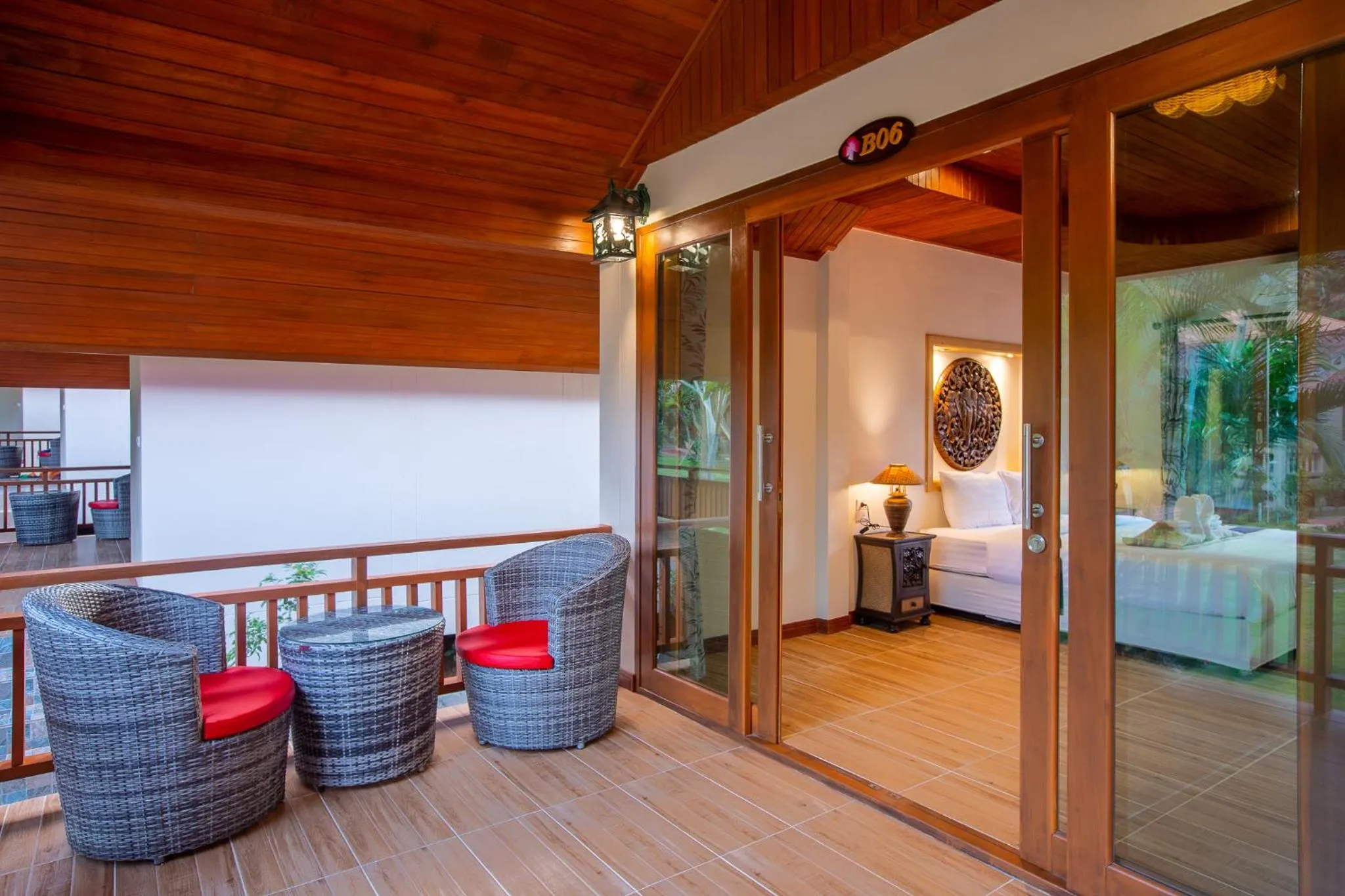 Bed in Nice Beach Resort Koh Pha-ngan