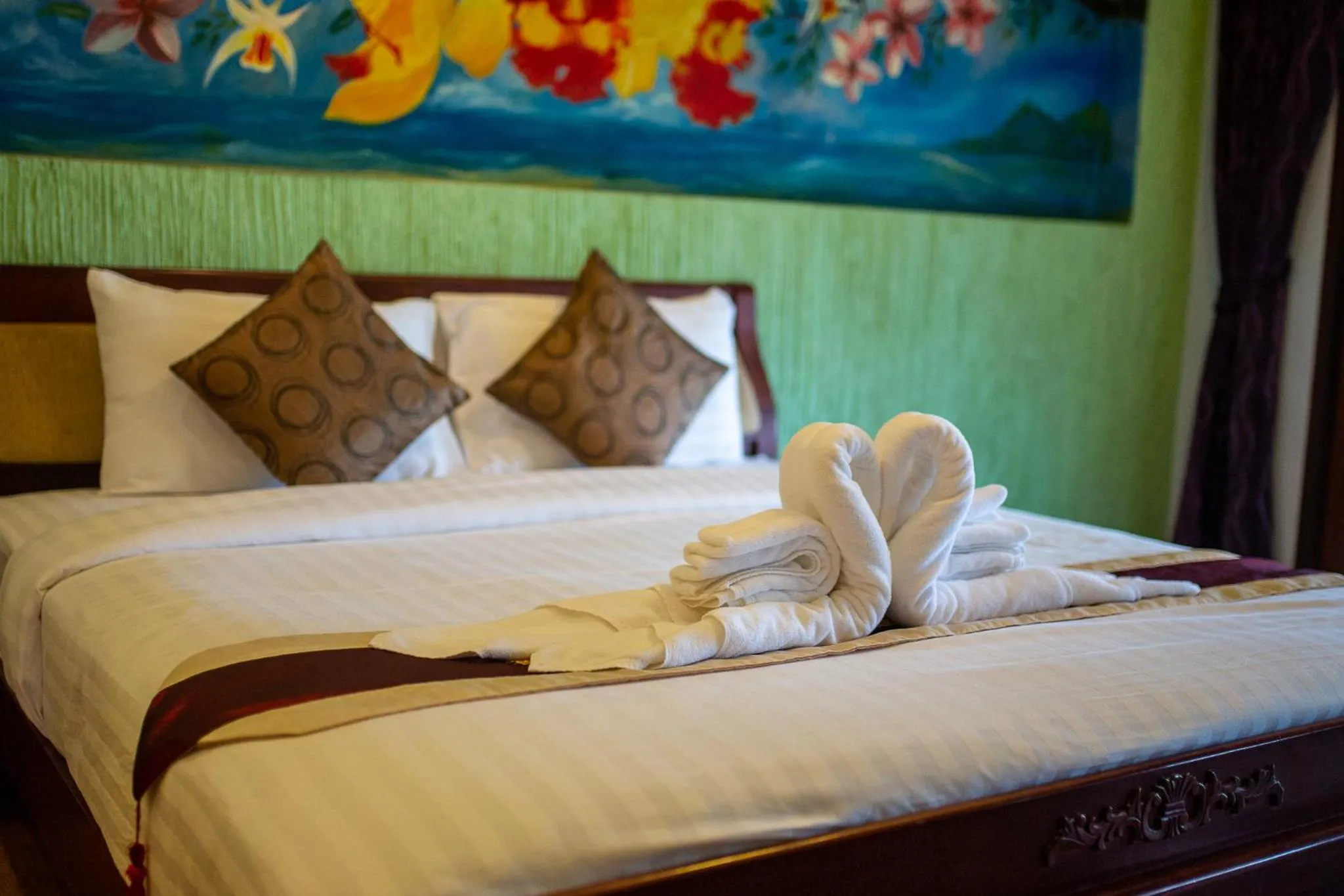 Bed in Nice Beach Resort Koh Pha-ngan