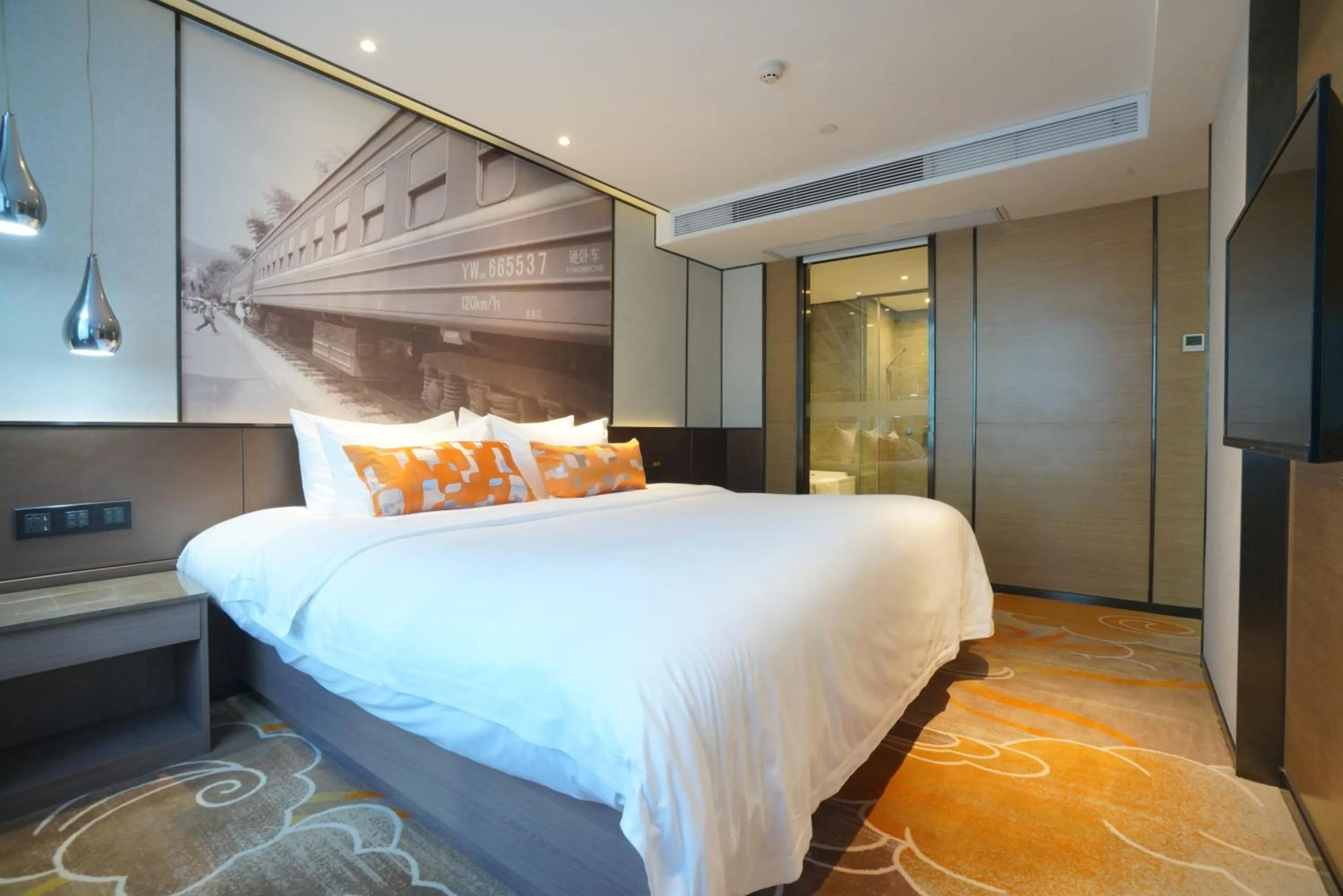 Bed in Guangdong Baiyun City Hotel