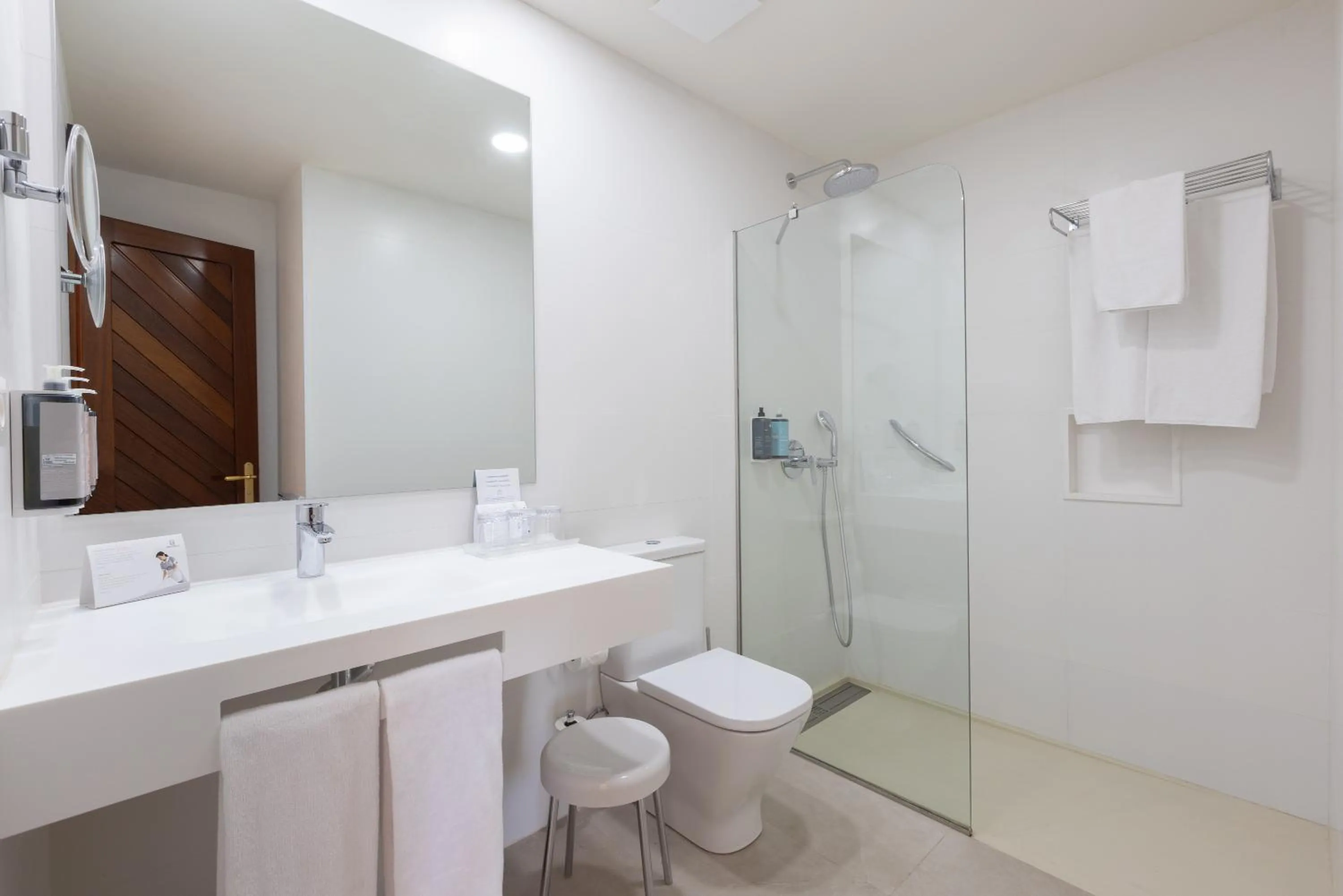 Shower in Hipotels La Geria