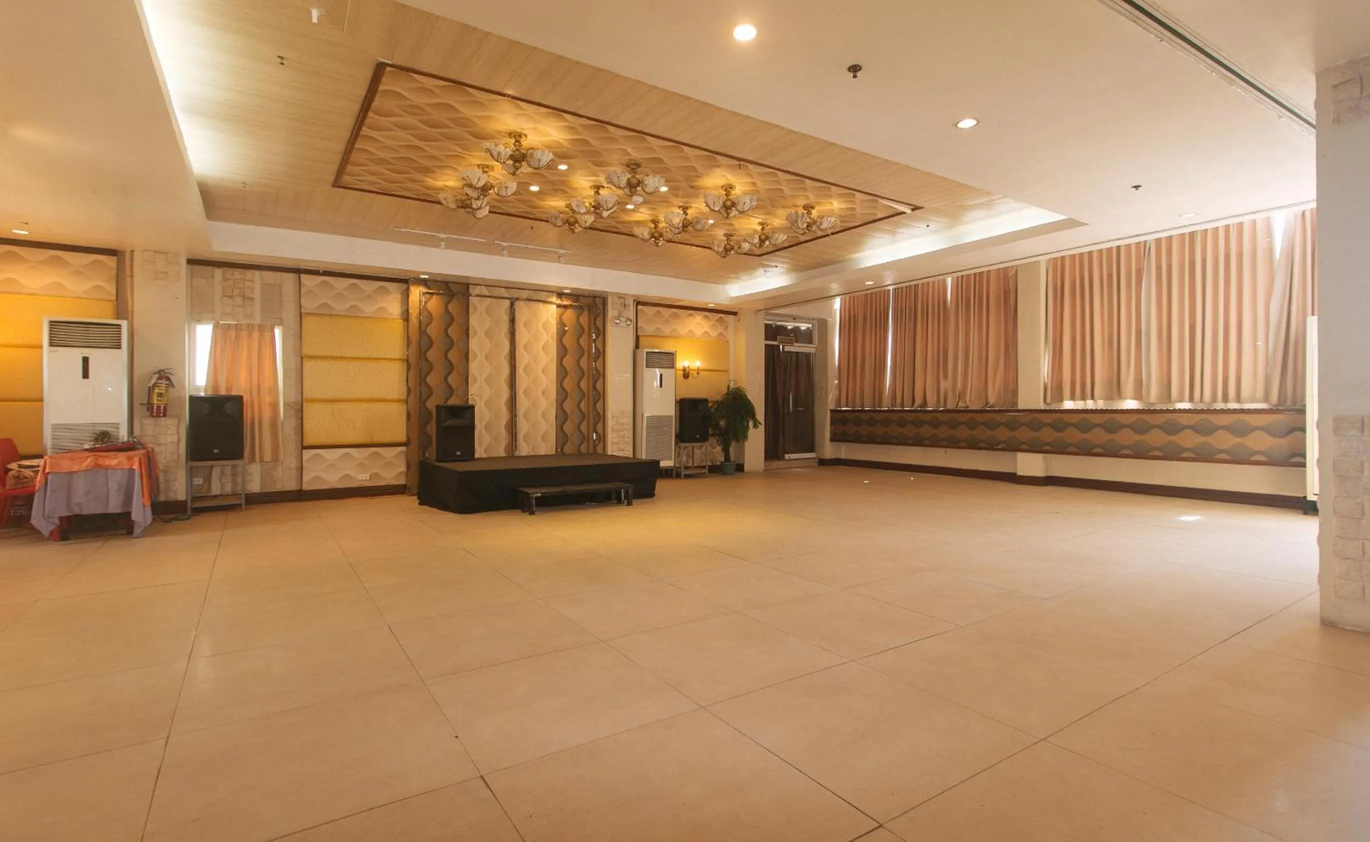 Banquet/Function facilities in RedDoorz Plus New Era Budget Hotel Mandaue former RedDoorz Plus near UV Mandaue Cebu