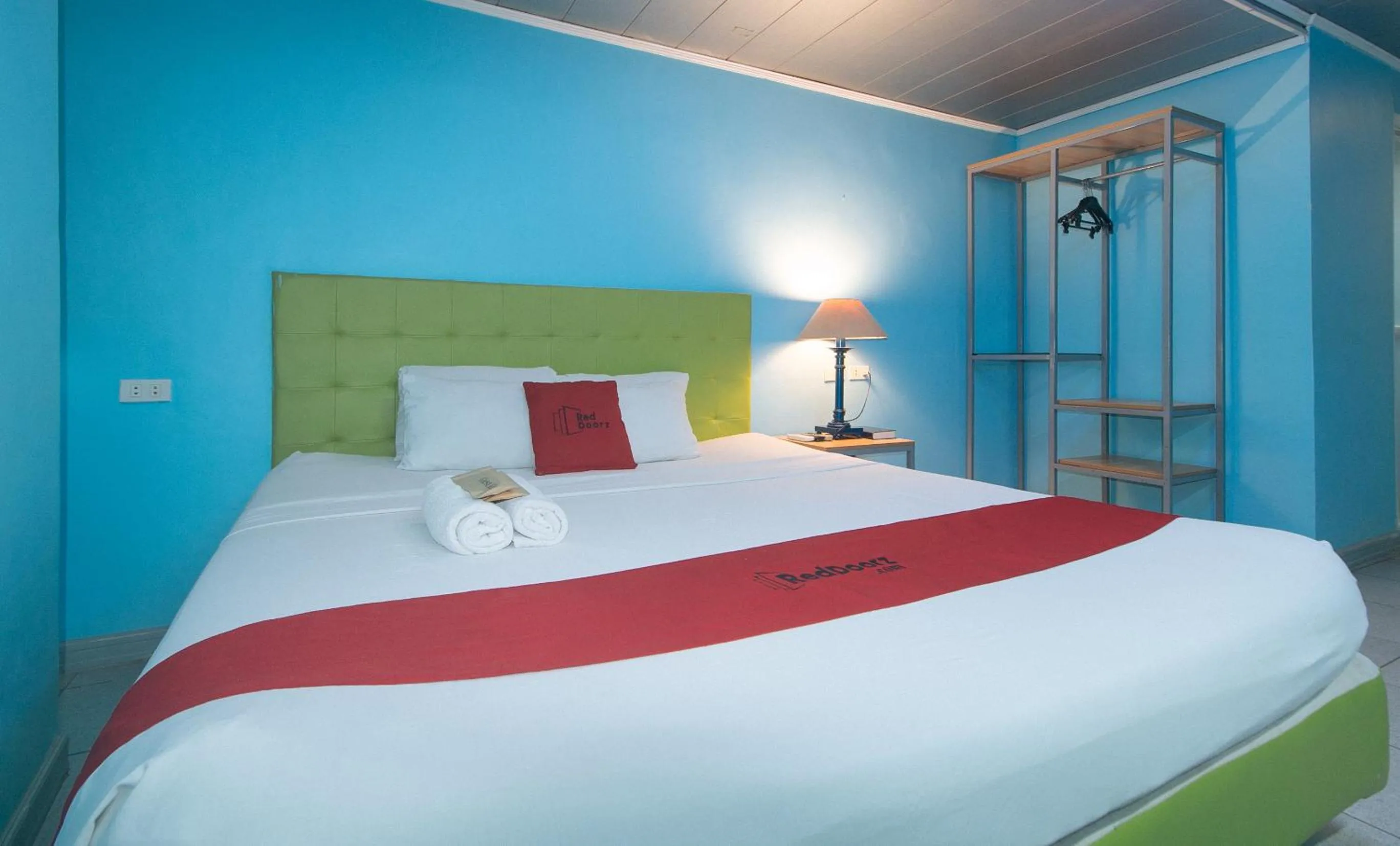 Bed in RedDoorz Plus New Era Budget Hotel Mandaue former RedDoorz Plus near UV Mandaue Cebu