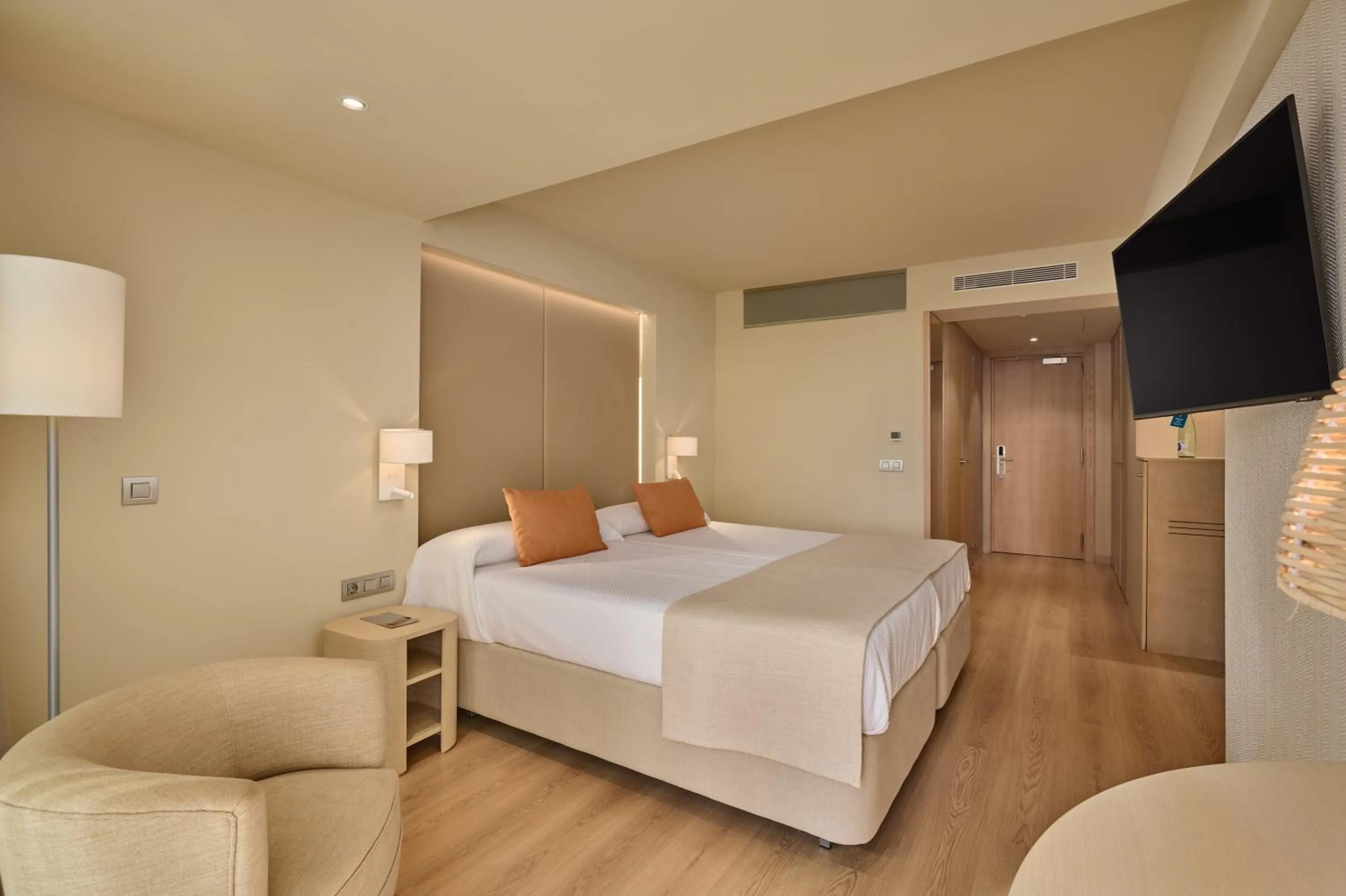 Bed in Hipotels Don Juan