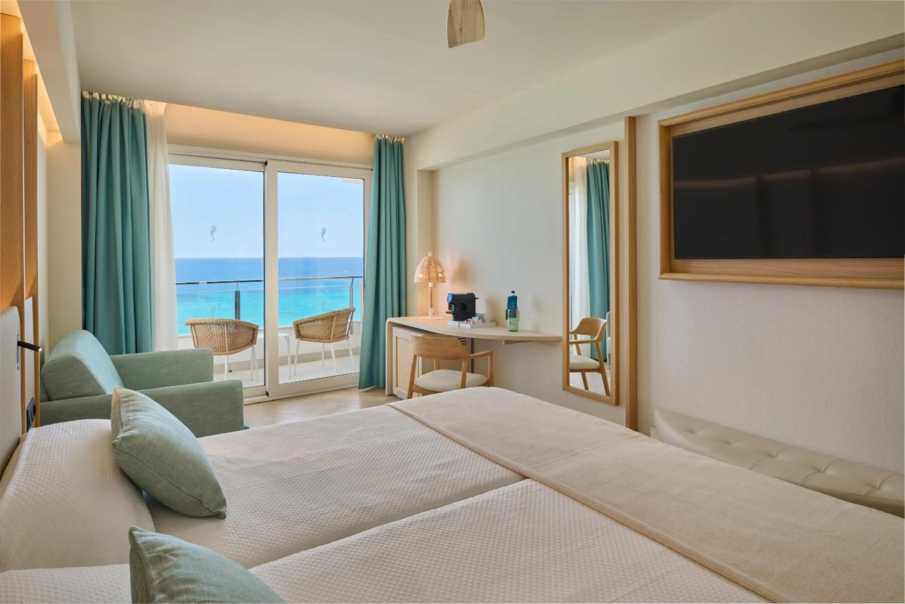 Bed in Hipotels Don Juan