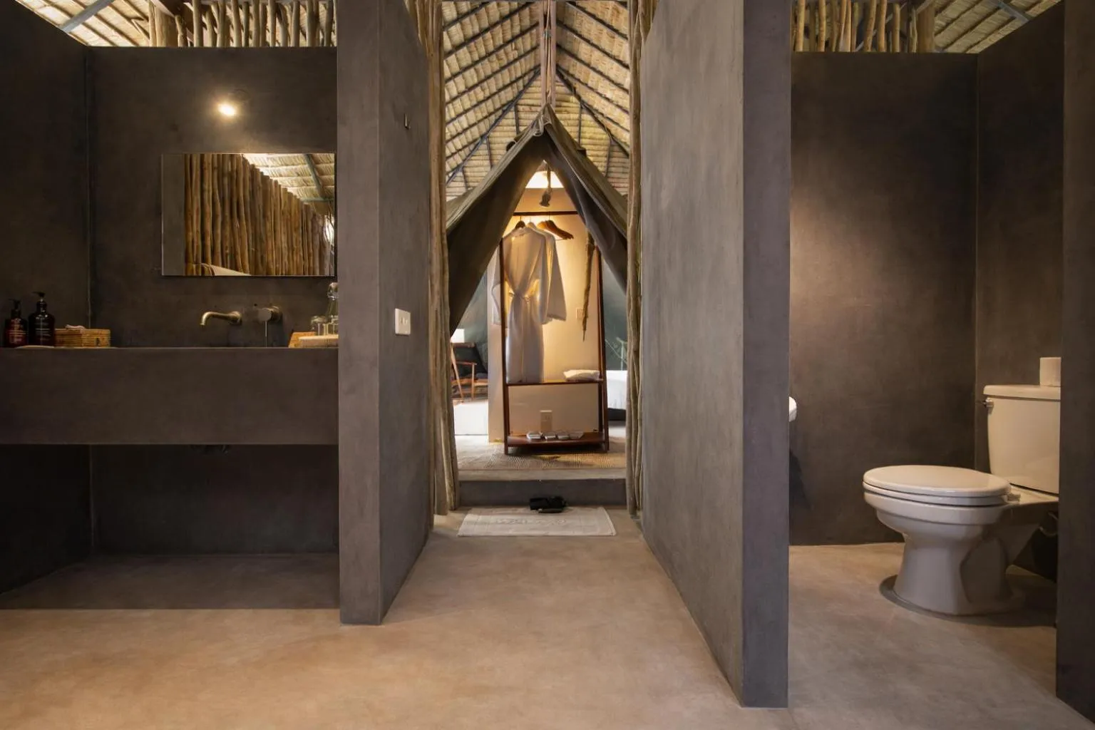 Bathroom in Tamu Koh Rong