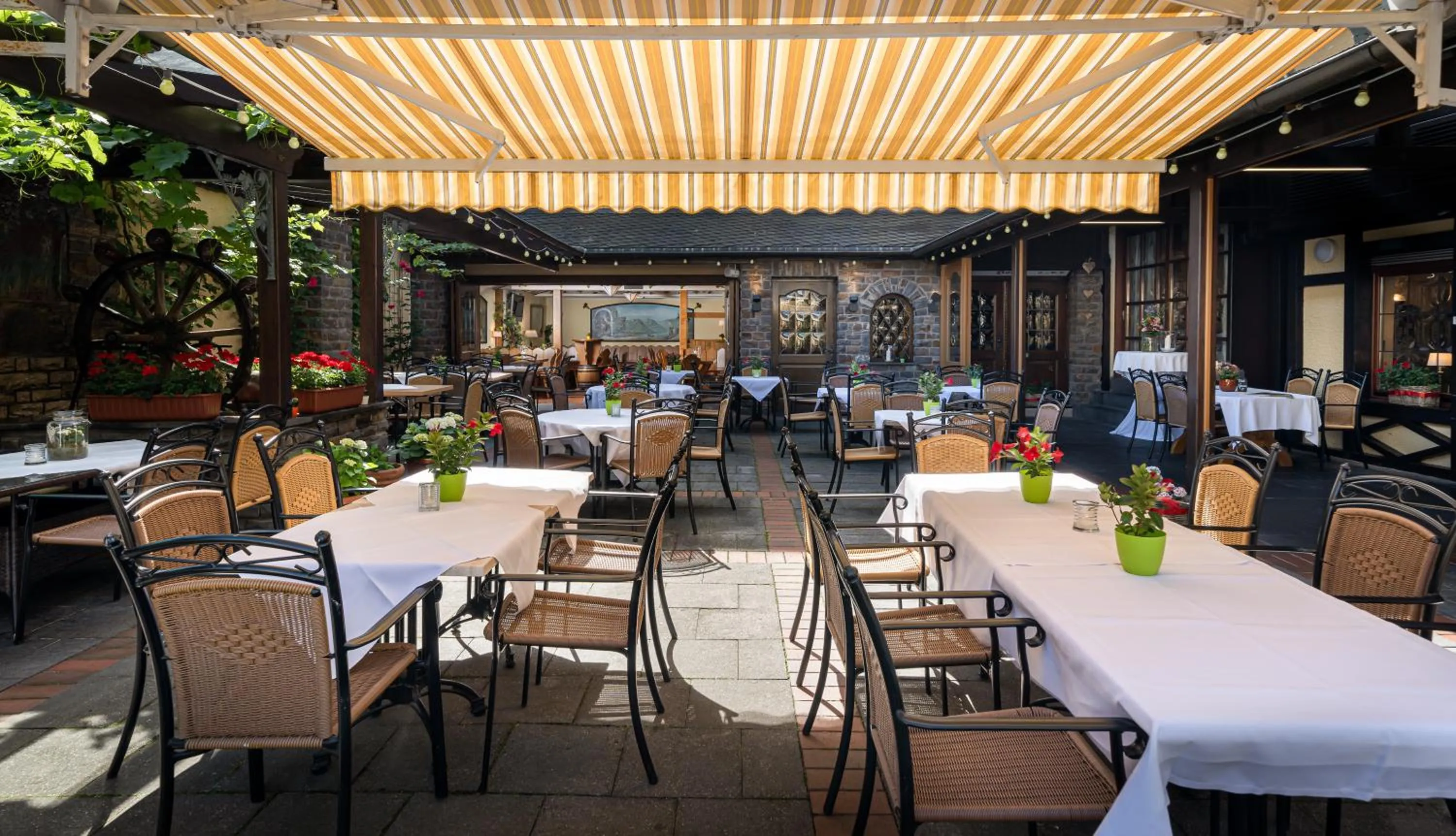 Restaurant/places to eat in Hotel Pistono