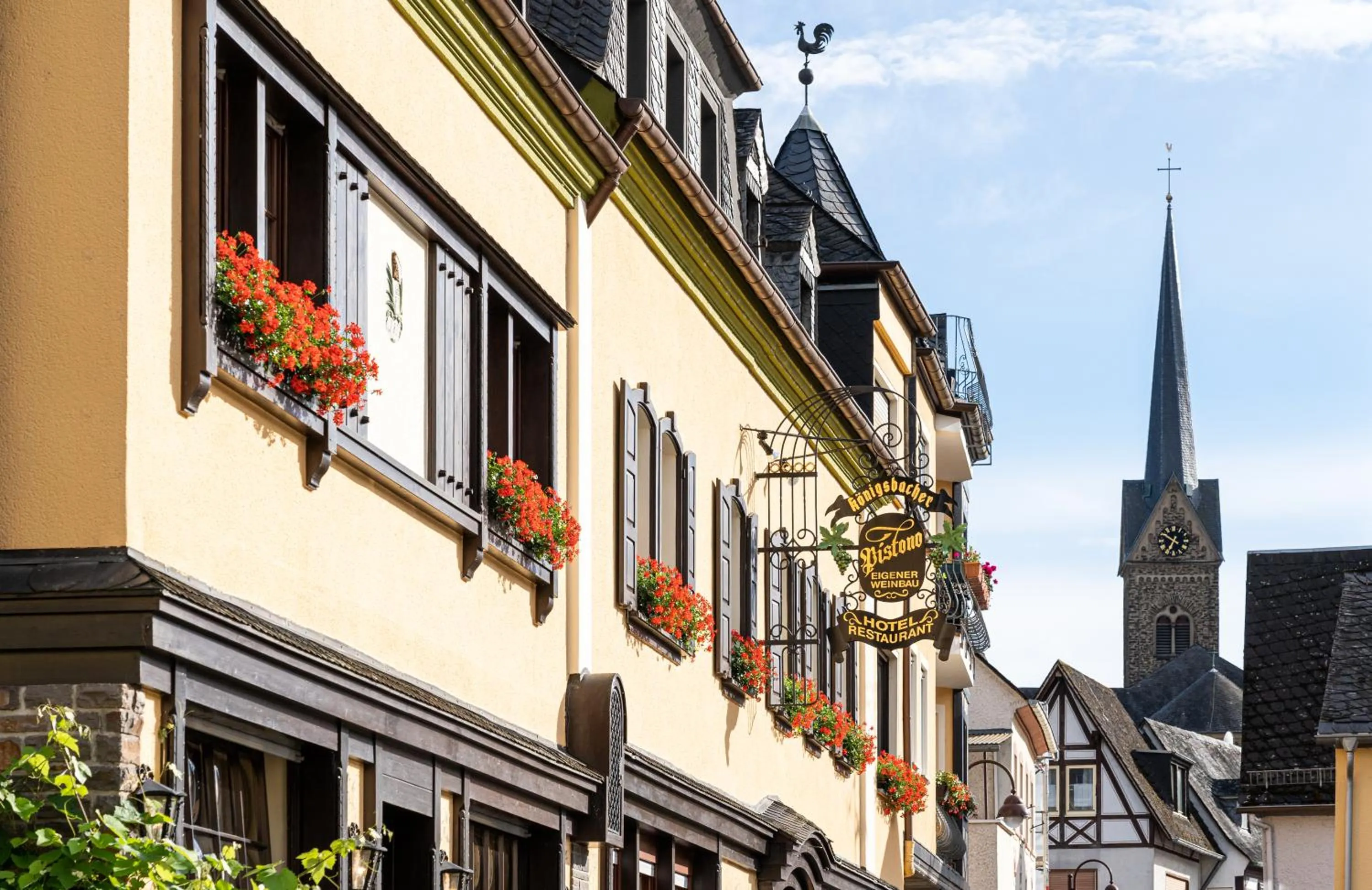 Property building in Hotel Pistono