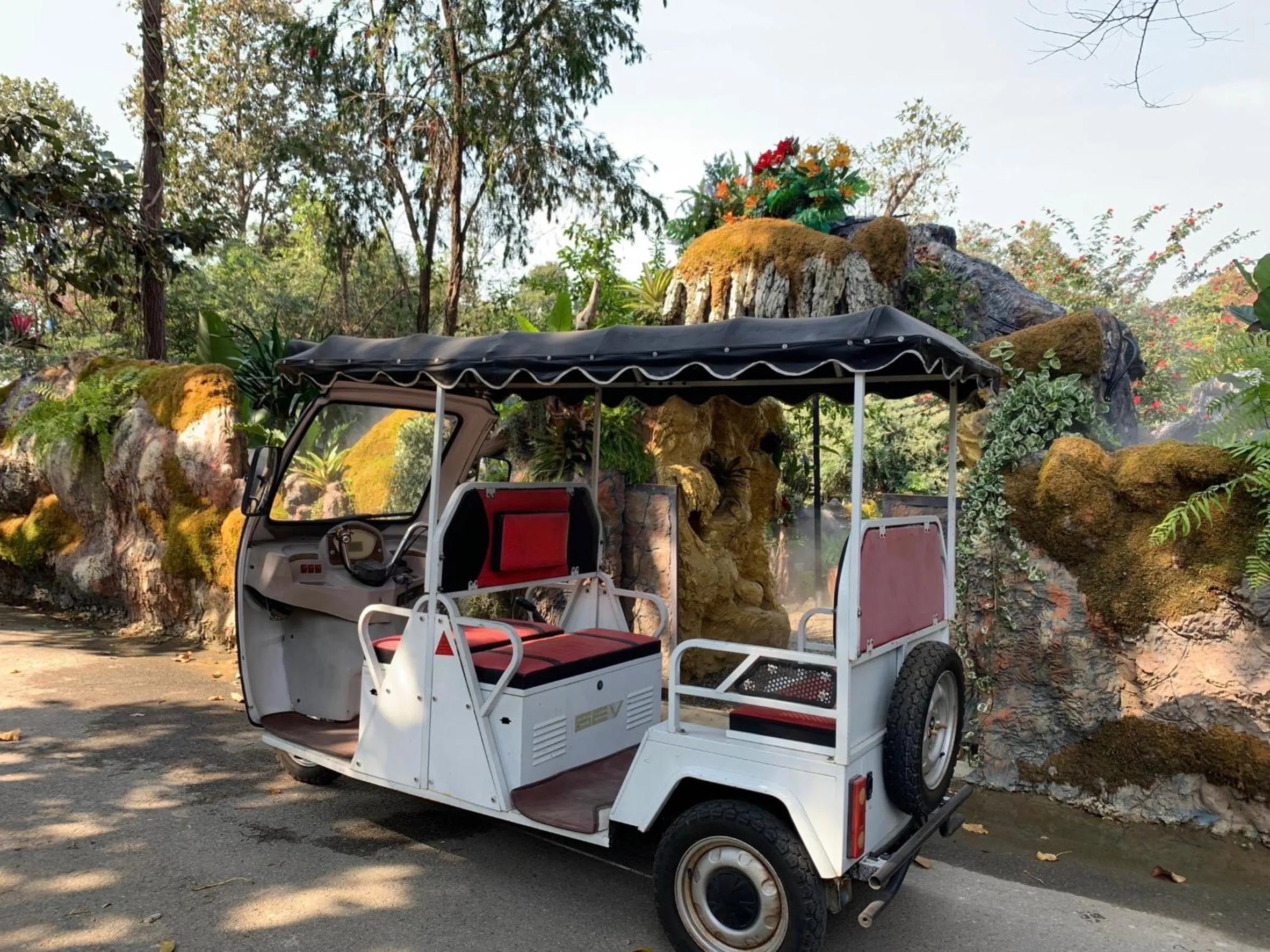 Garden in Baan Pingkan Wellness Resort