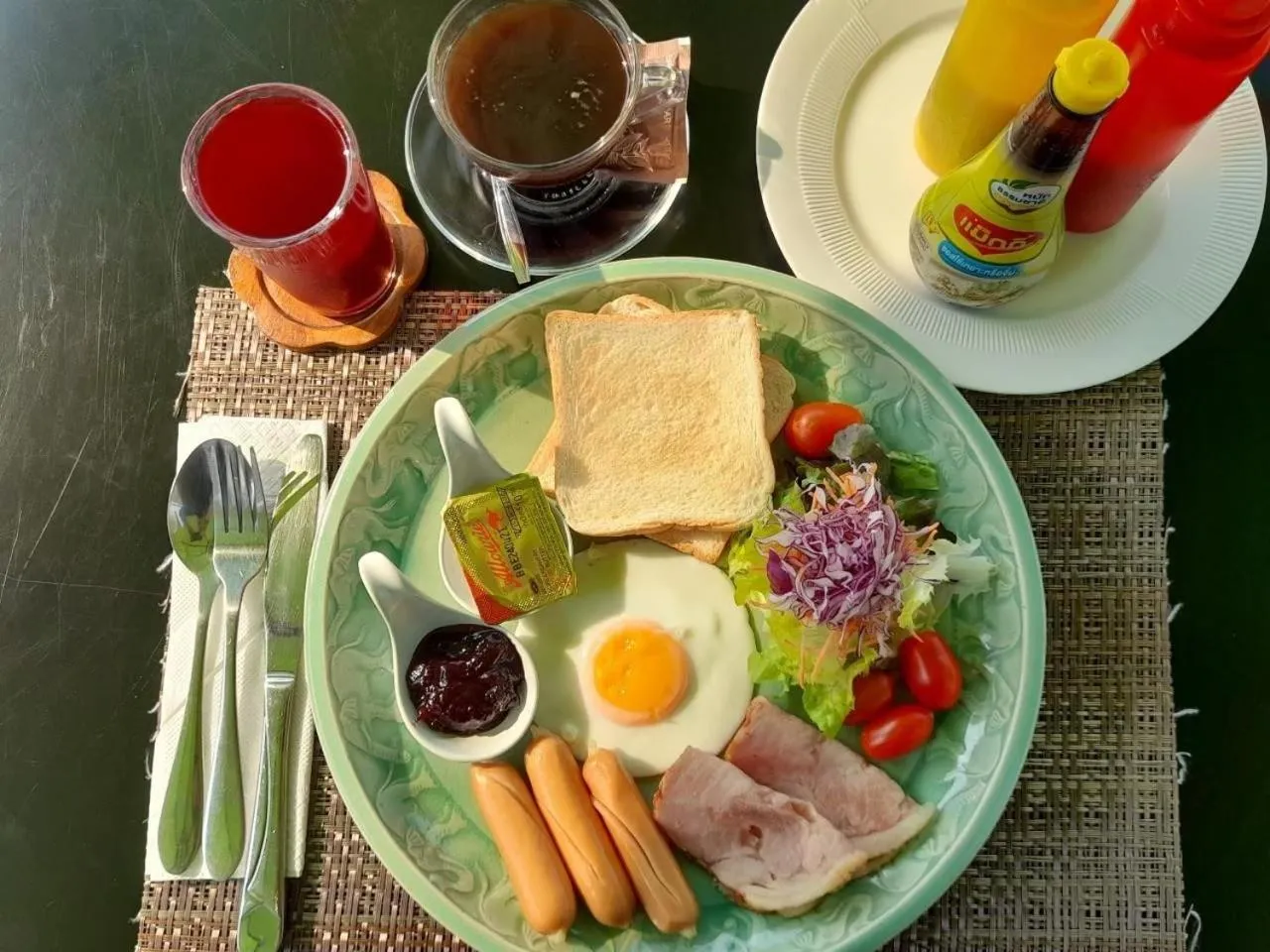 Food in Baan Pingkan Wellness Resort