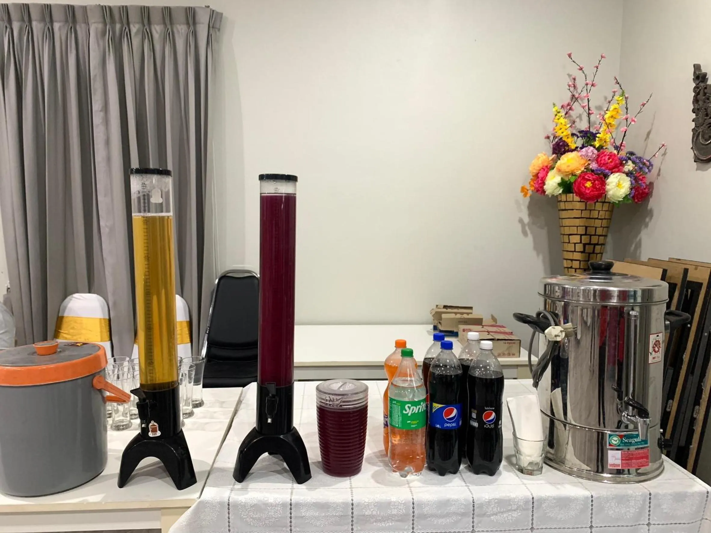 Food and drinks in Baan Pingkan Wellness Resort