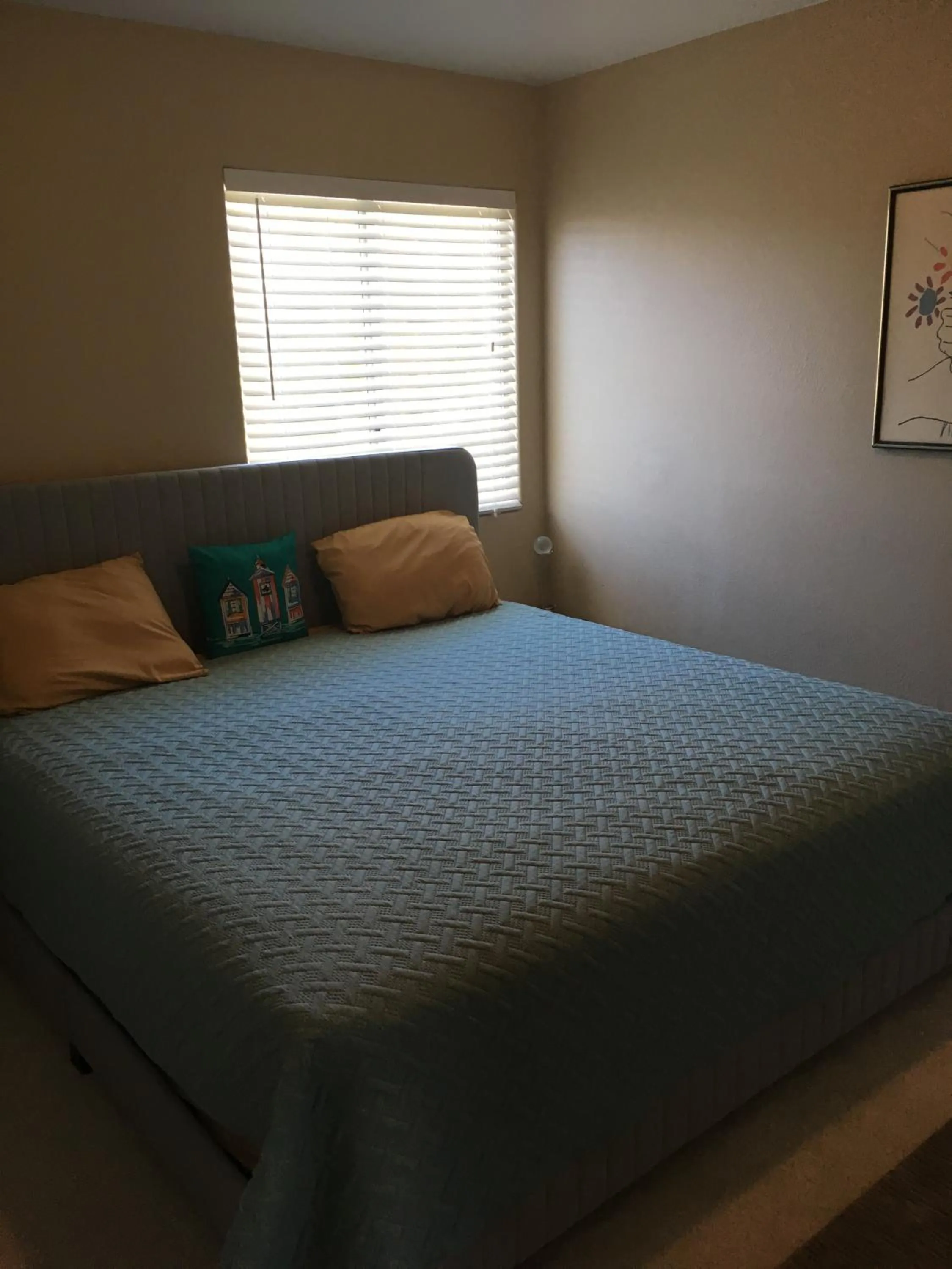 Bed in Welcome House Las Vegas