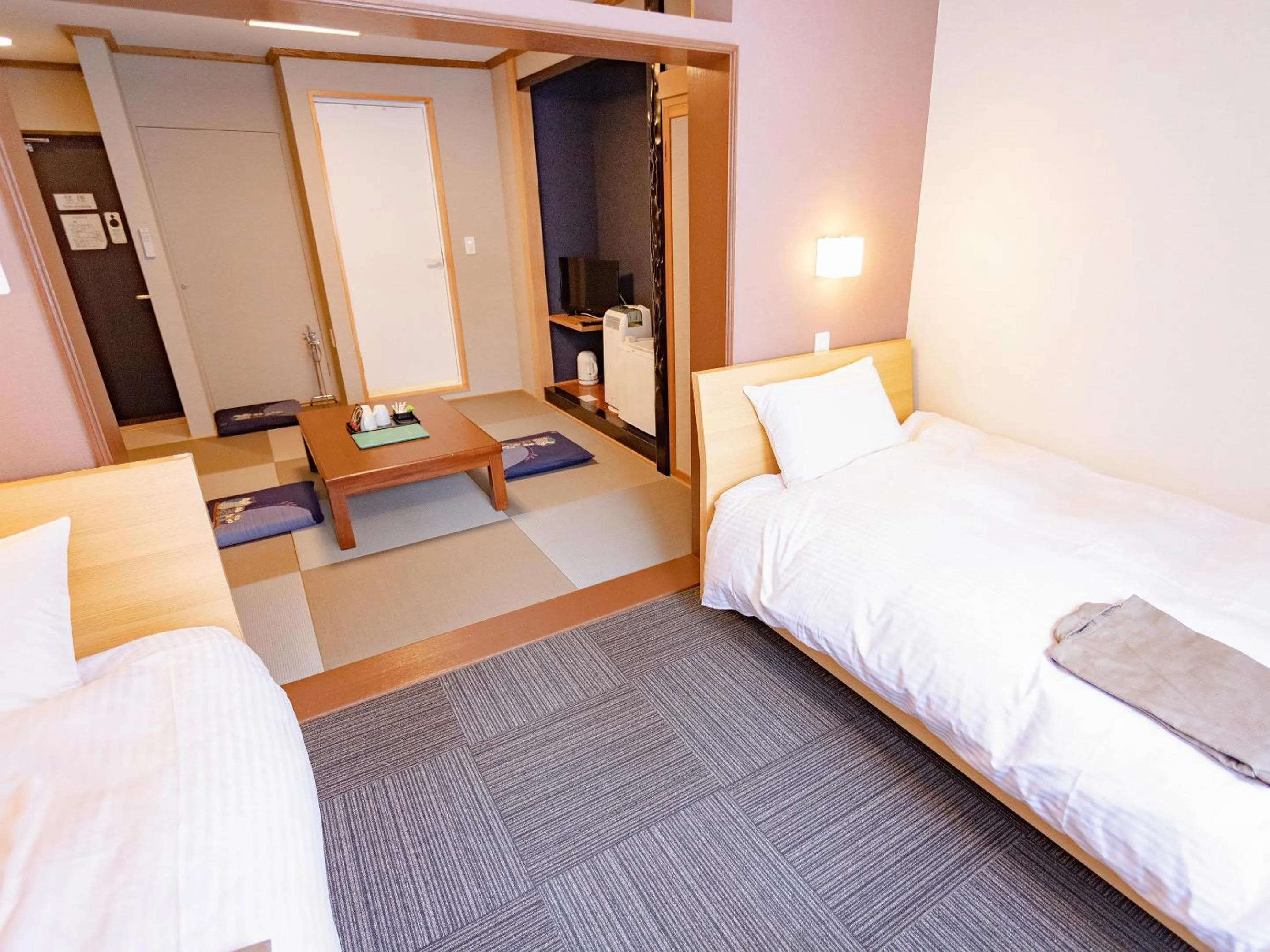 Photo of the whole room, Bed in CHALET BURLAP FURANUI