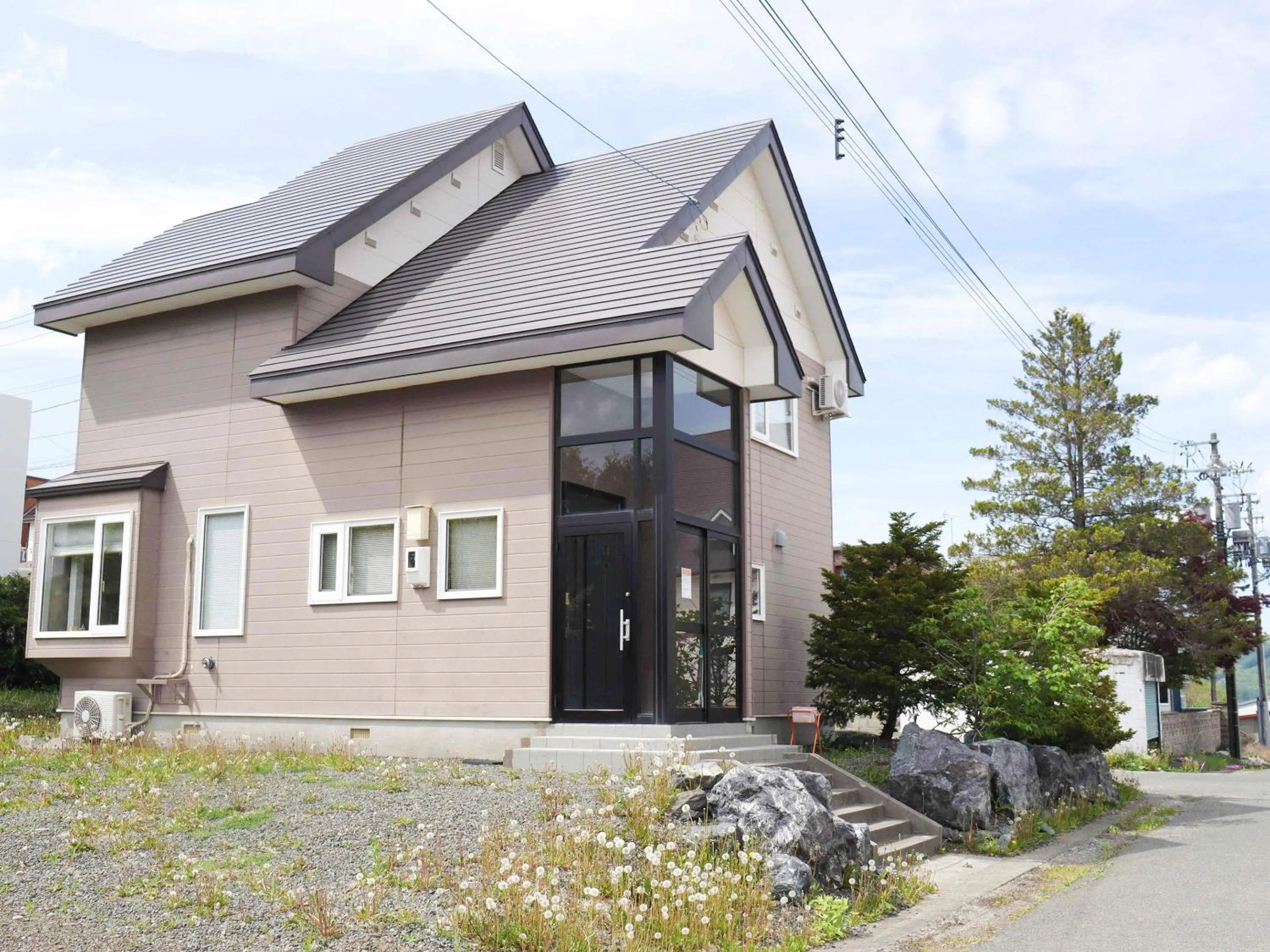 Property building in CHALET BURLAP FURANUI
