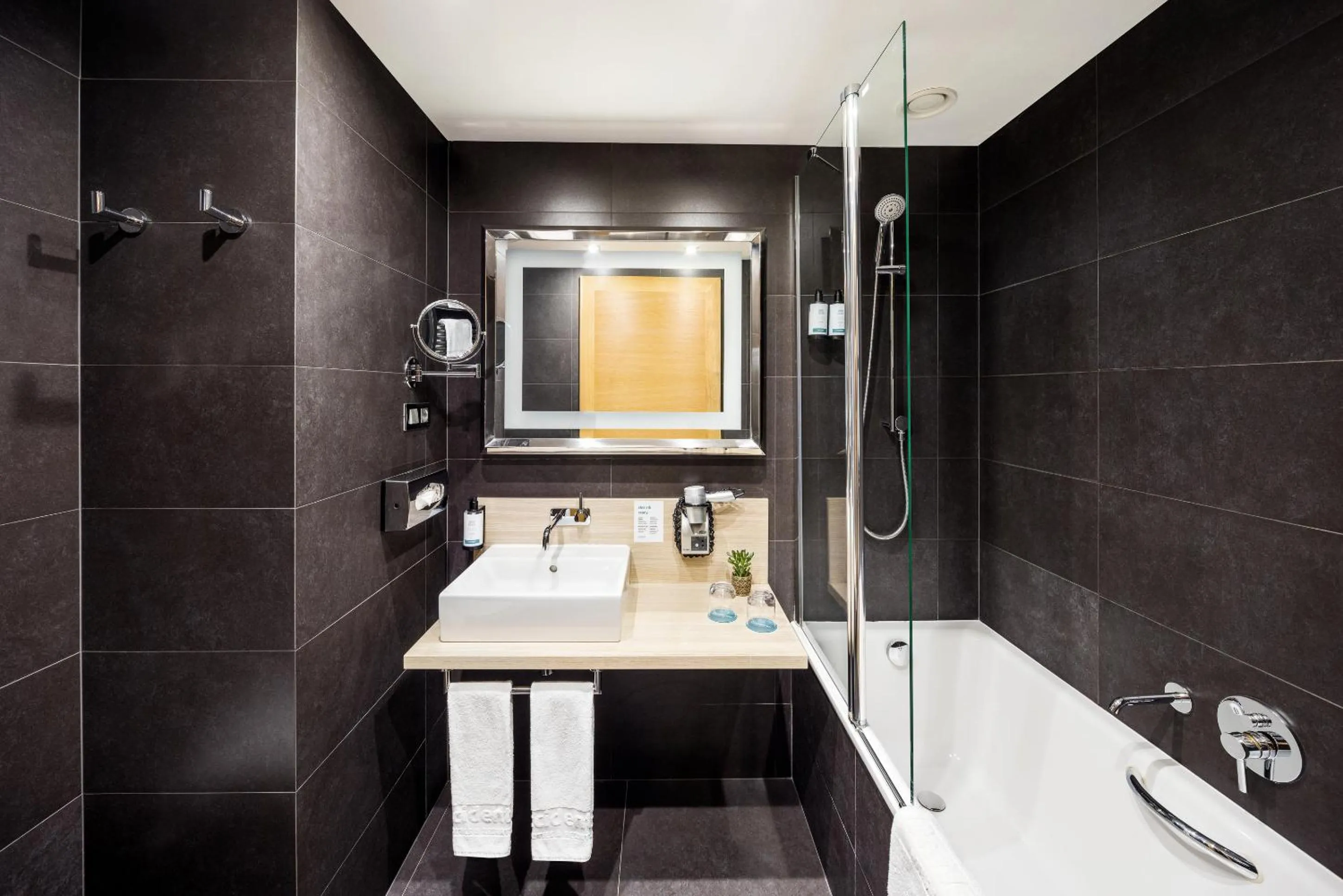 Bathroom in Occidental Praha Five