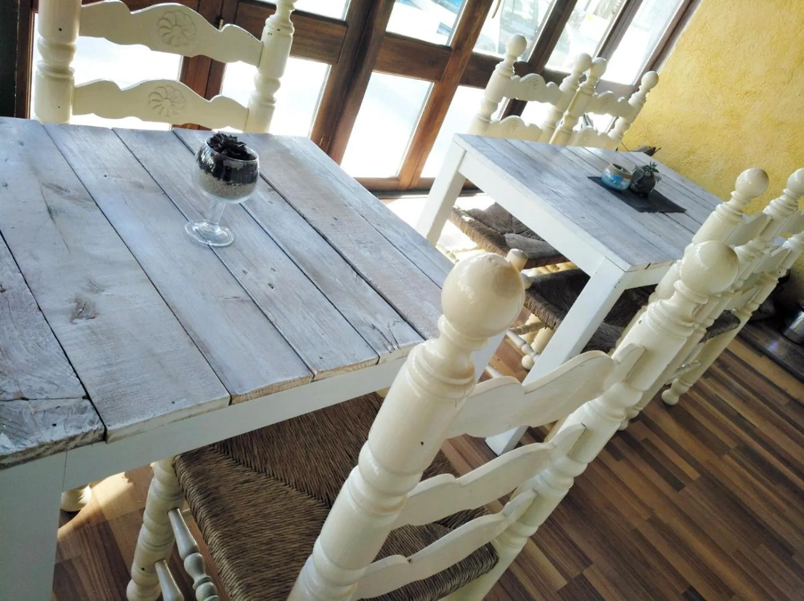 Food and drinks in Zhimbad B&B by the sea