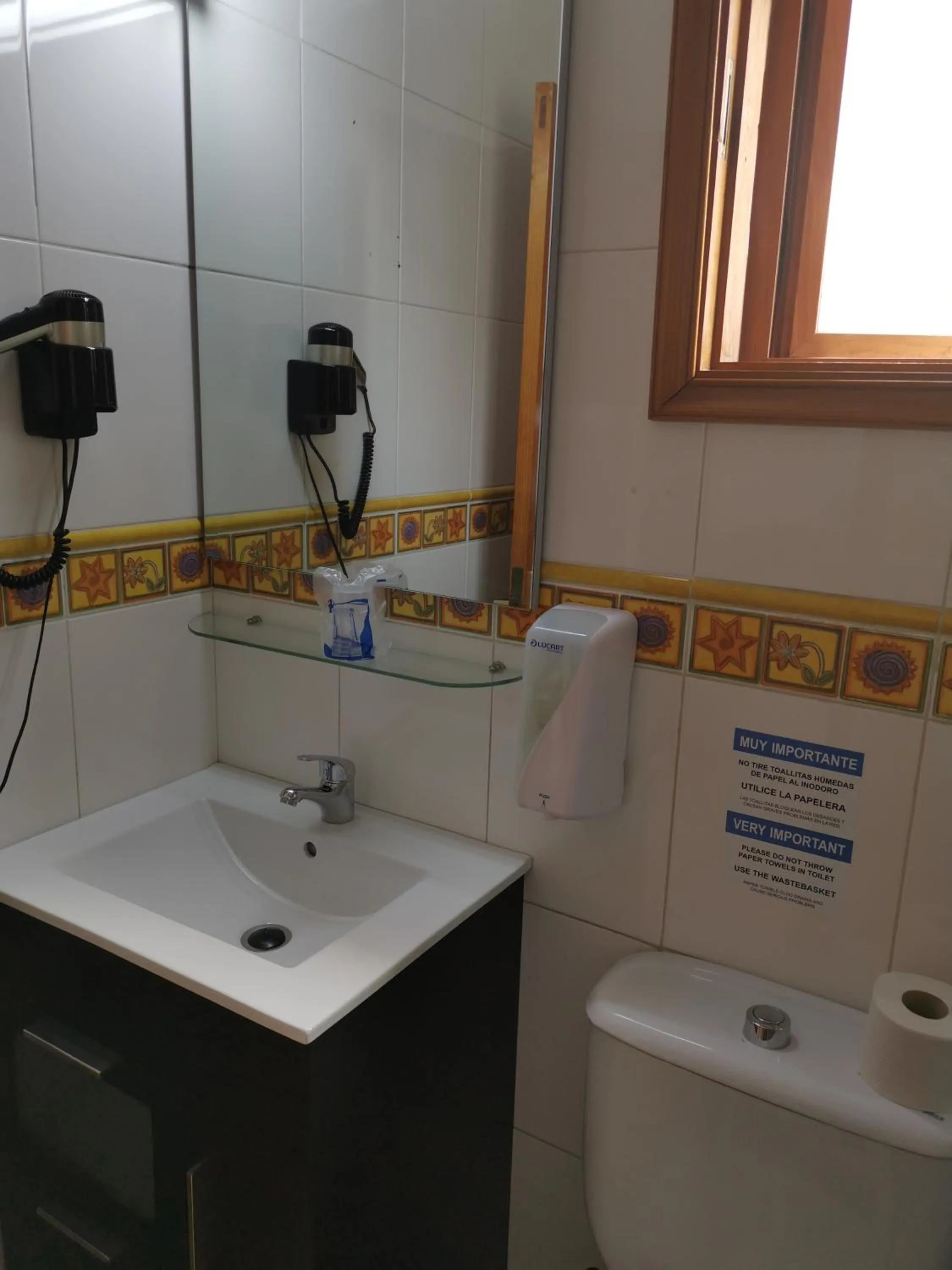 Bathroom in Rainbow Golf Bungalows, Gay Men-only Resort