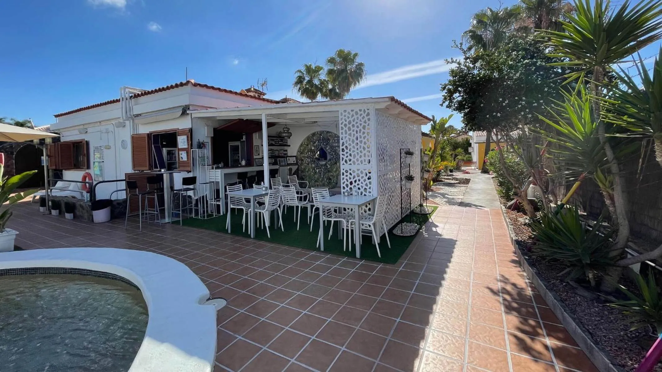 Lounge or bar in Rainbow Golf Bungalows, Gay Men-only Resort