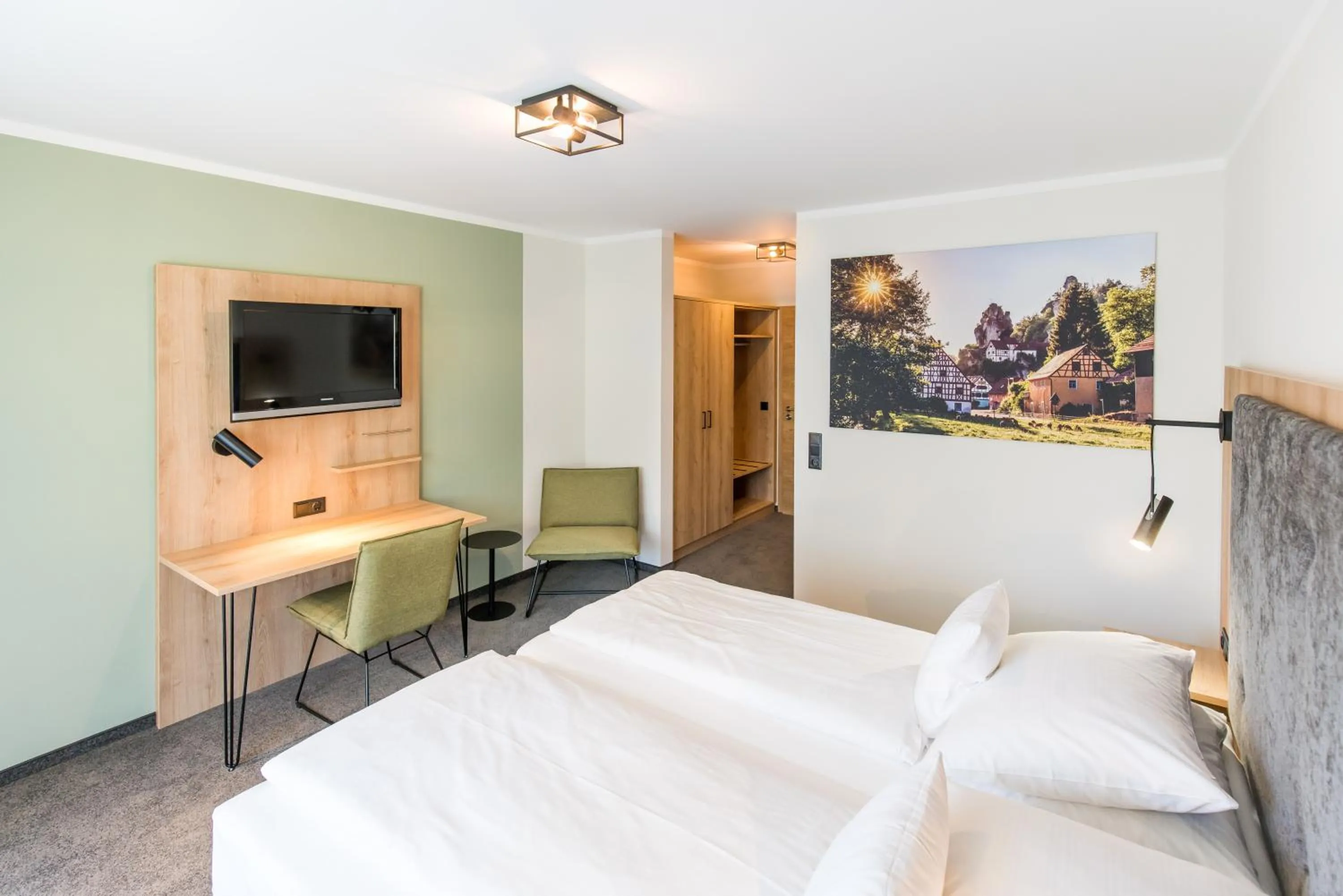 Photo of the whole room, Bed in Hotel Schwan