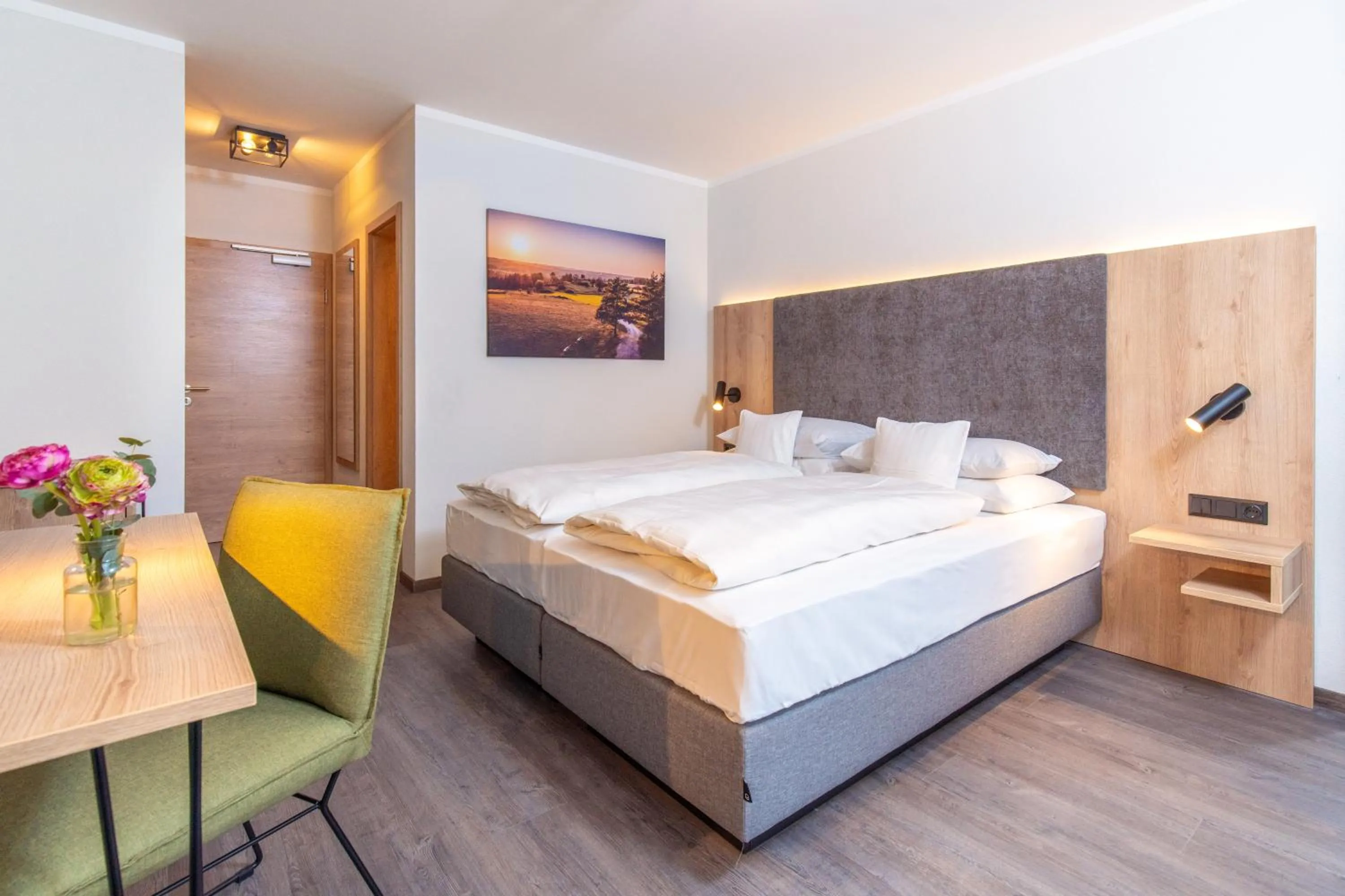 Photo of the whole room, Bed in Hotel Schwan