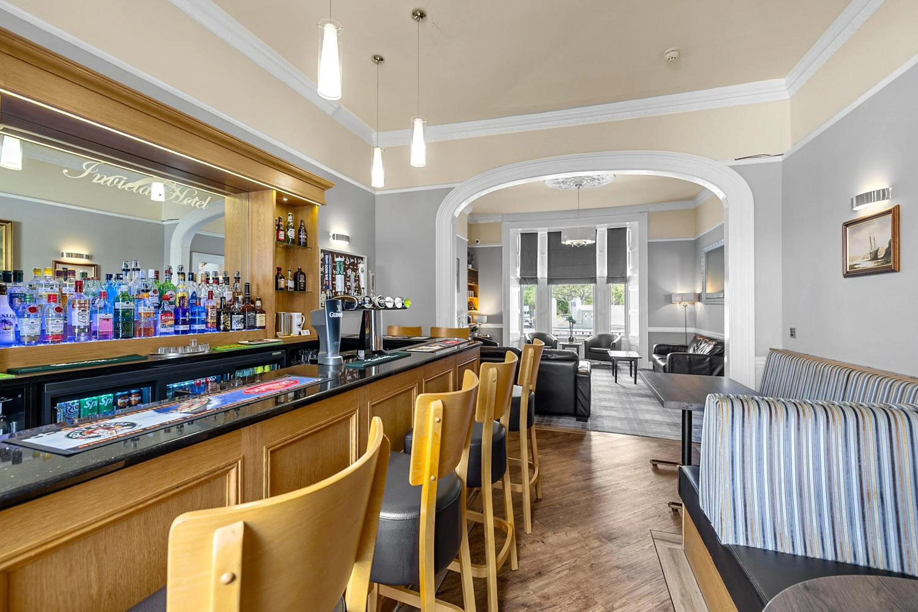 Lounge or bar in Invicta Hotel Plymouth