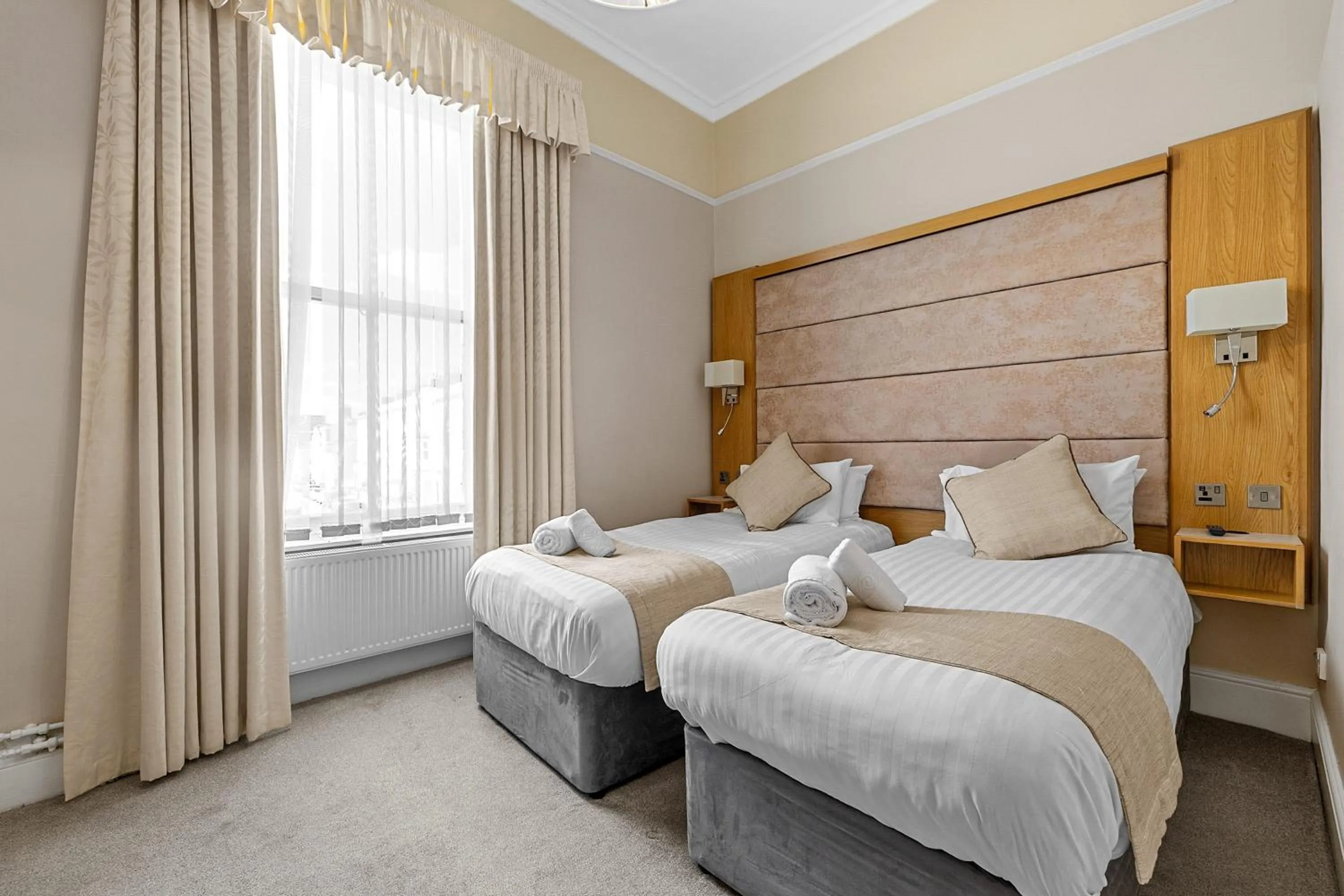 Bed in Invicta Hotel Plymouth