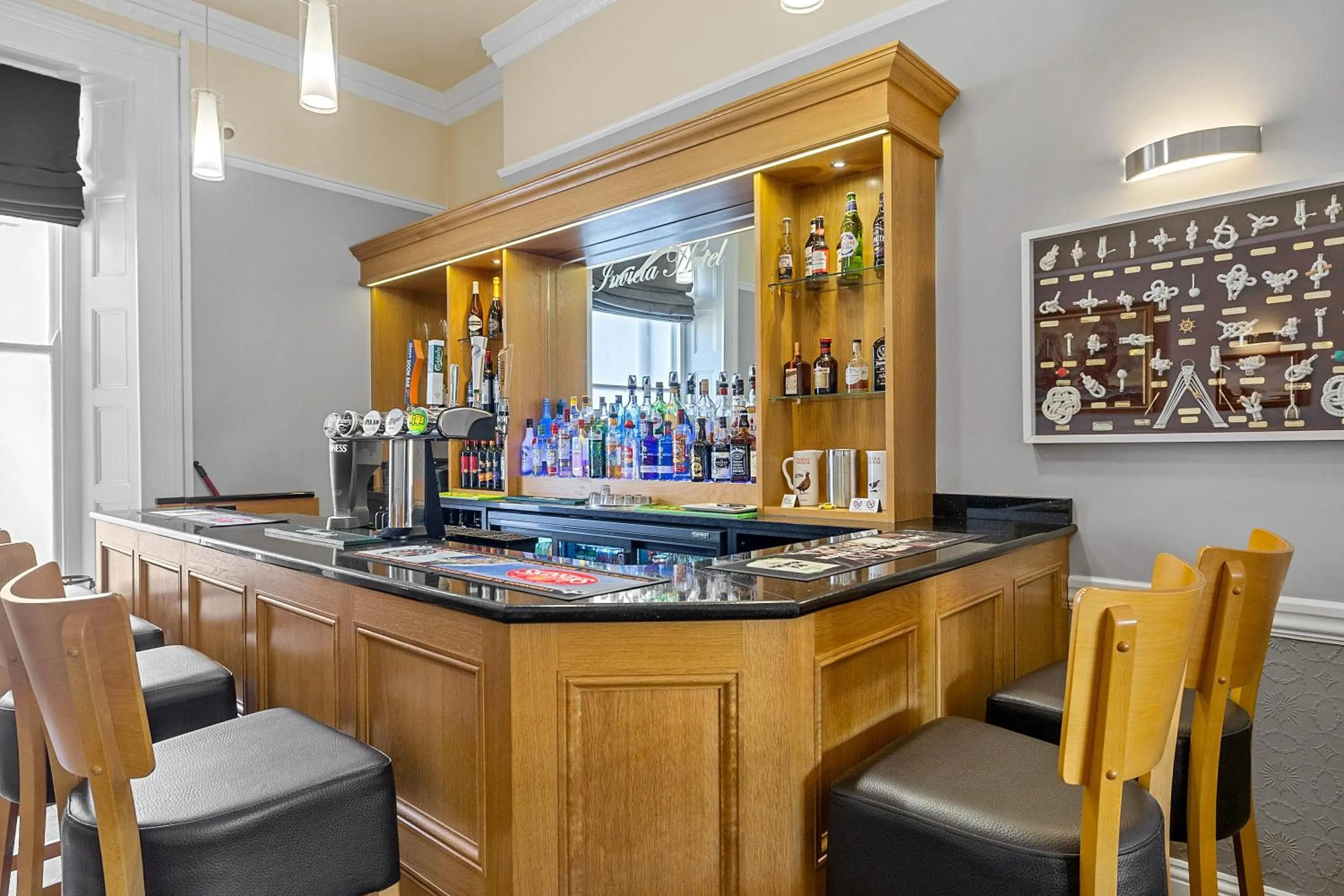 Lounge or bar in Invicta Hotel Plymouth