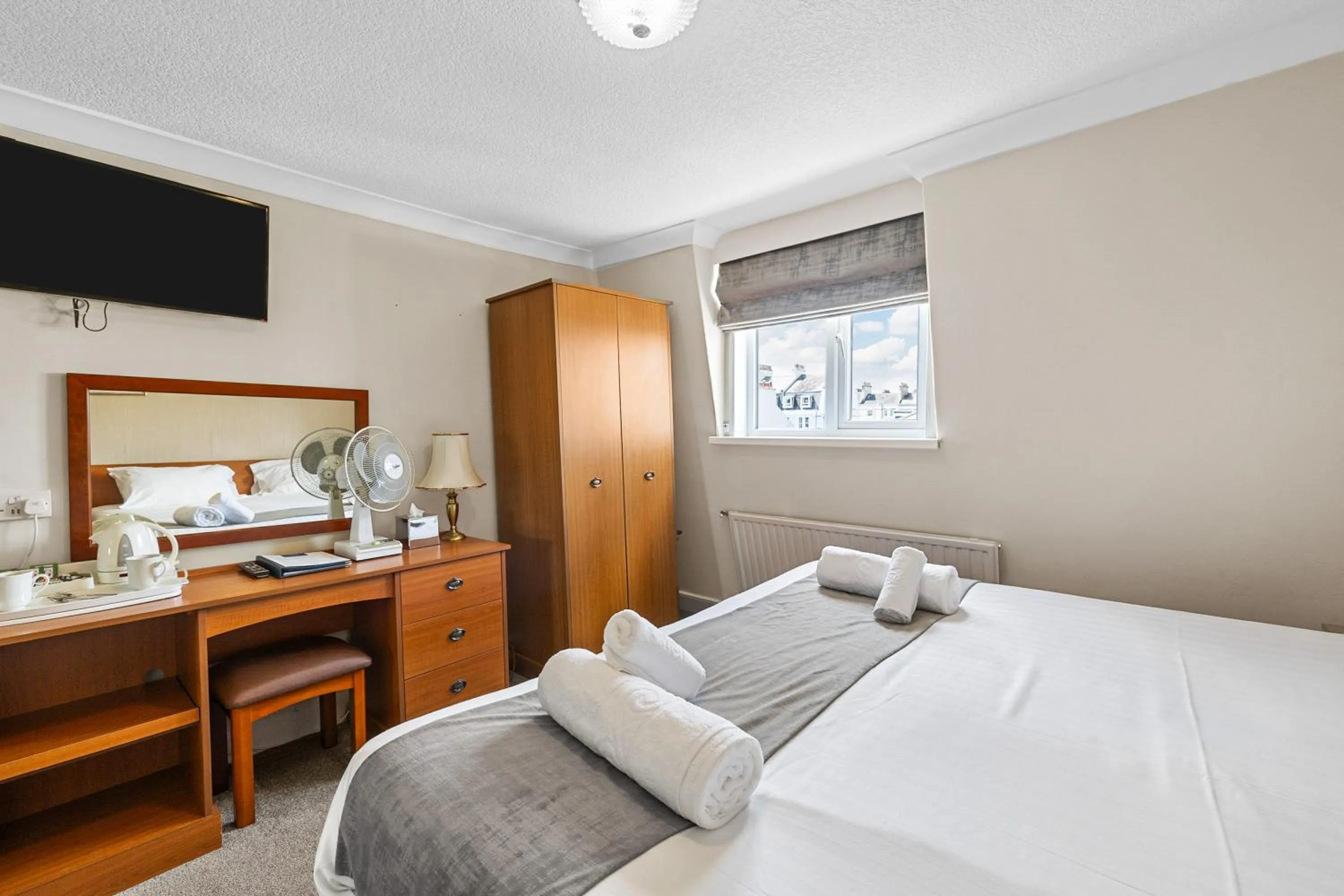 Bed in Invicta Hotel Plymouth