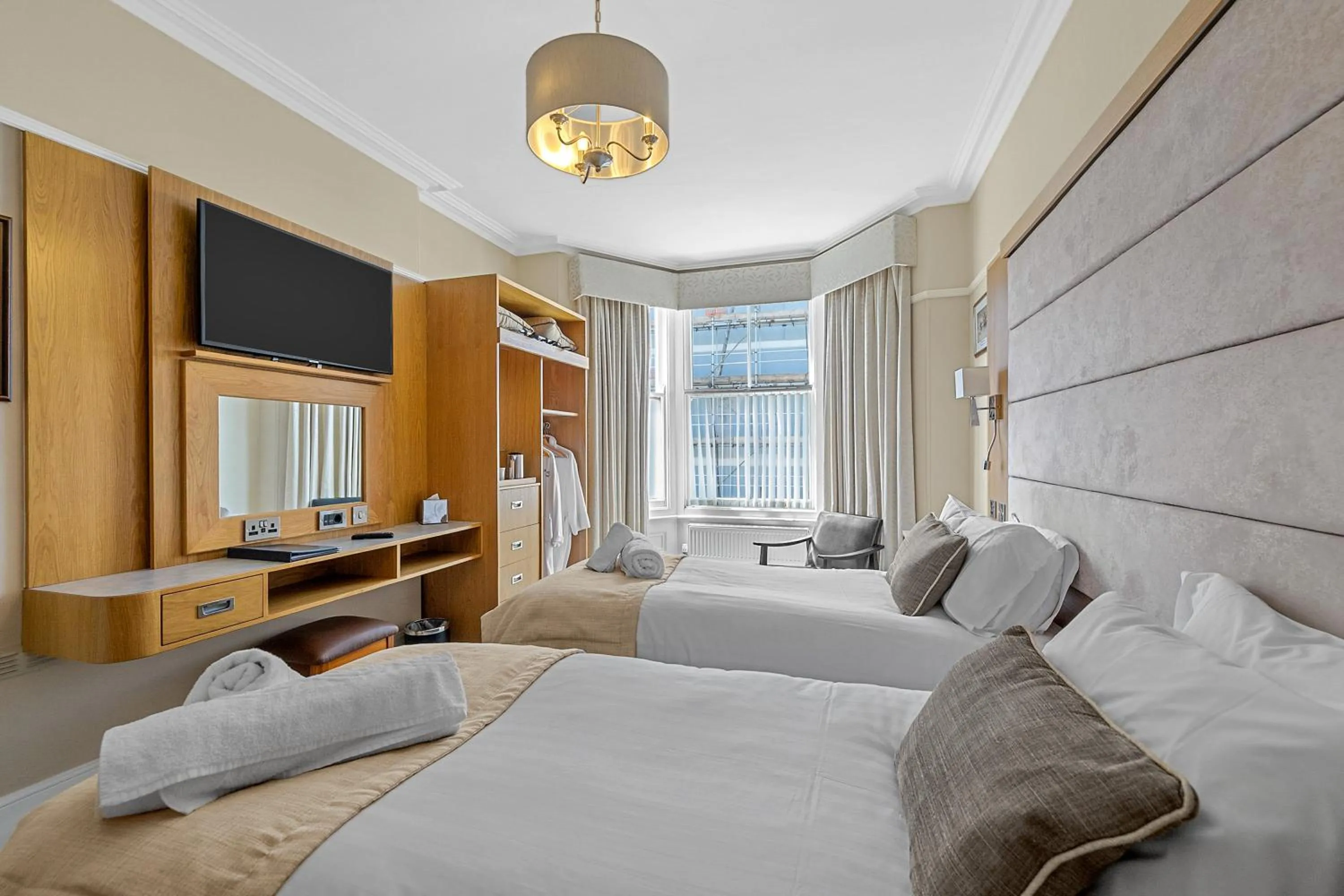 Bed in Invicta Hotel Plymouth