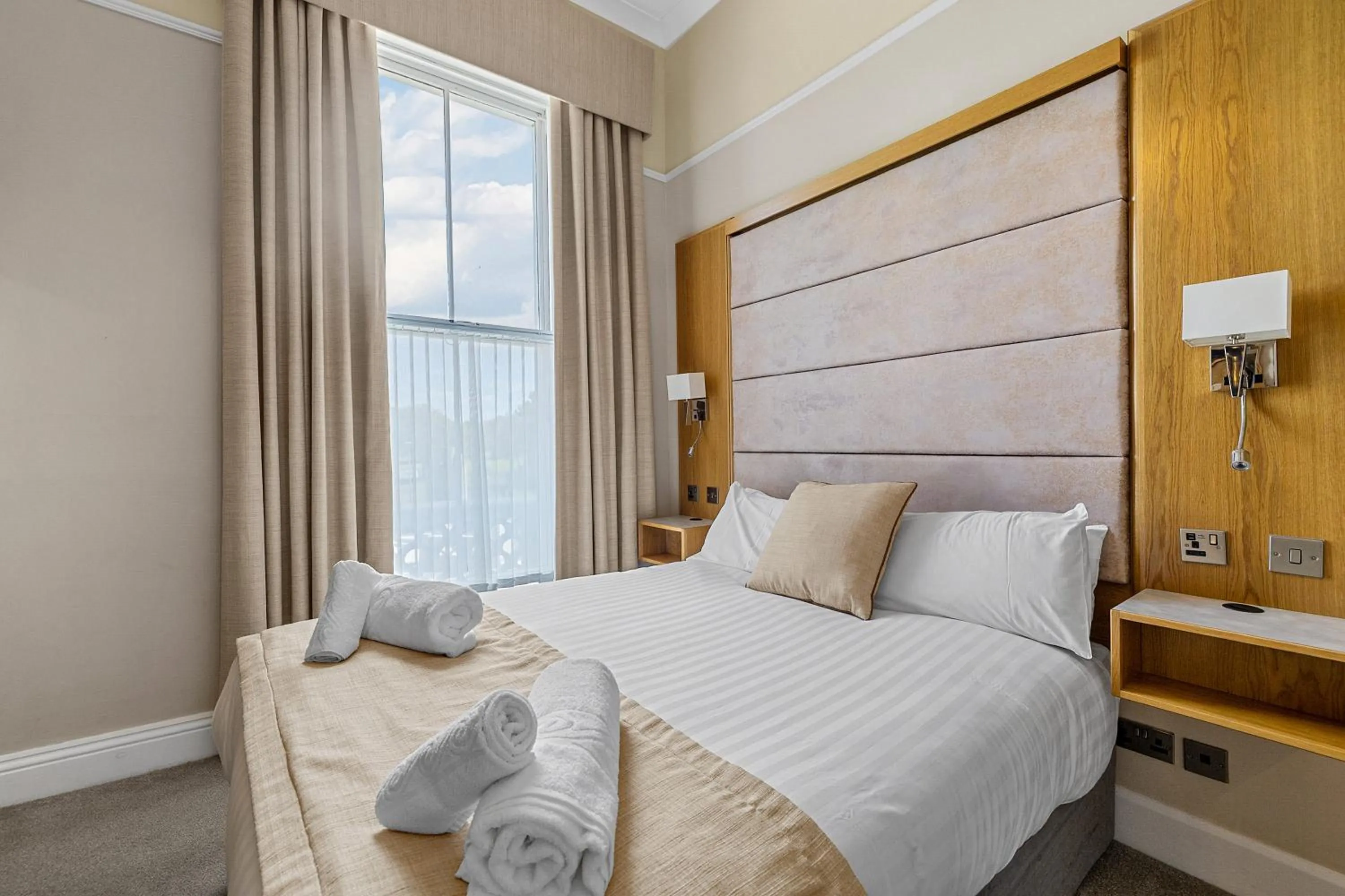 Bed in Invicta Hotel Plymouth