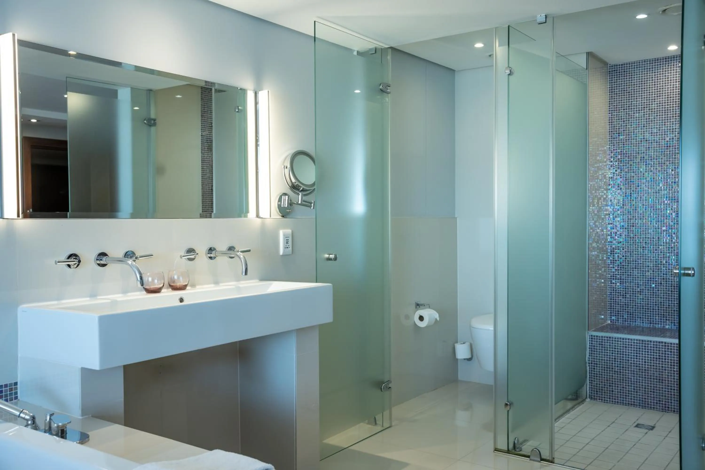 Toilet in Blaauwberg Beach Hotel