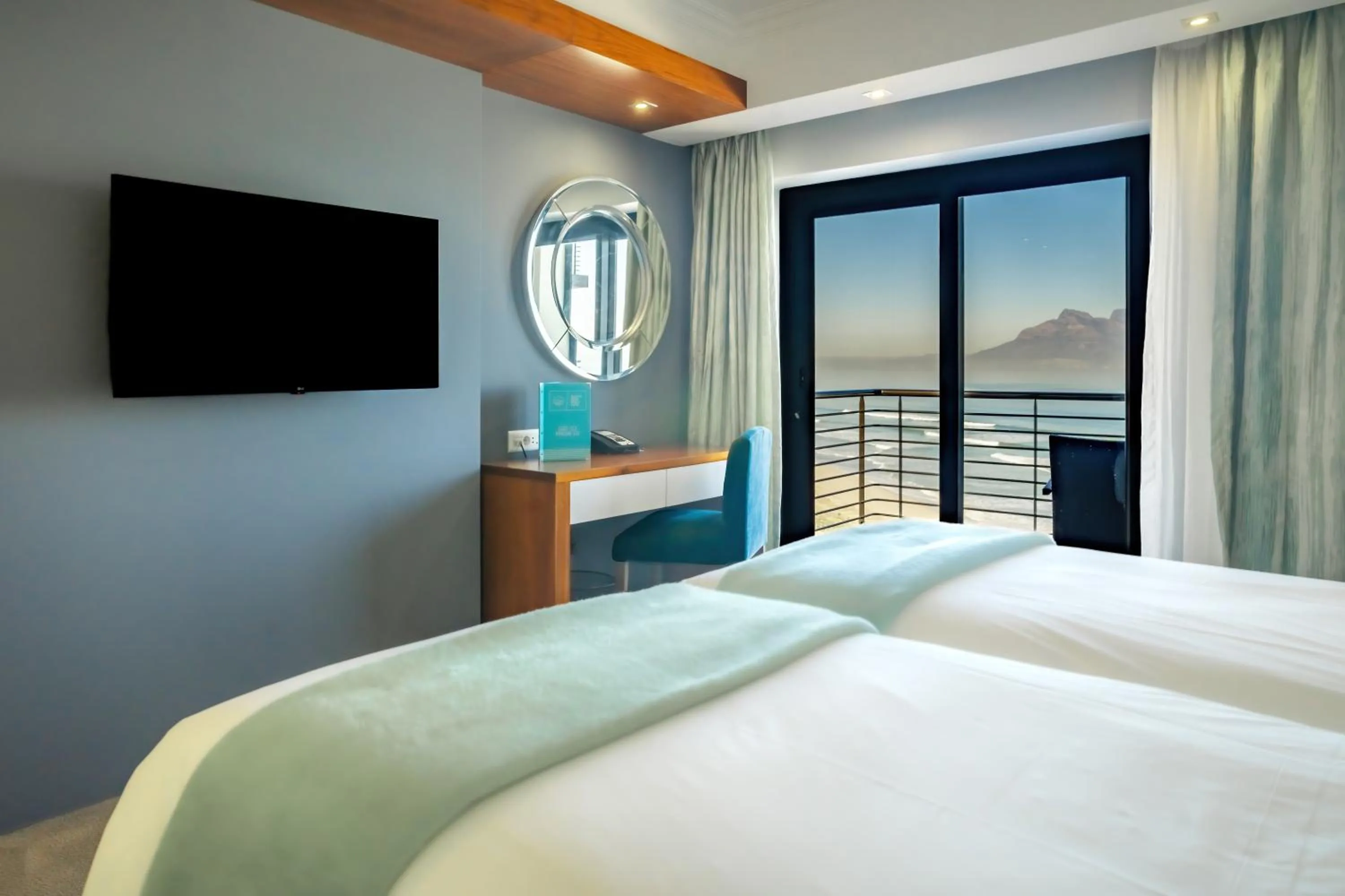Bed in Blaauwberg Beach Hotel
